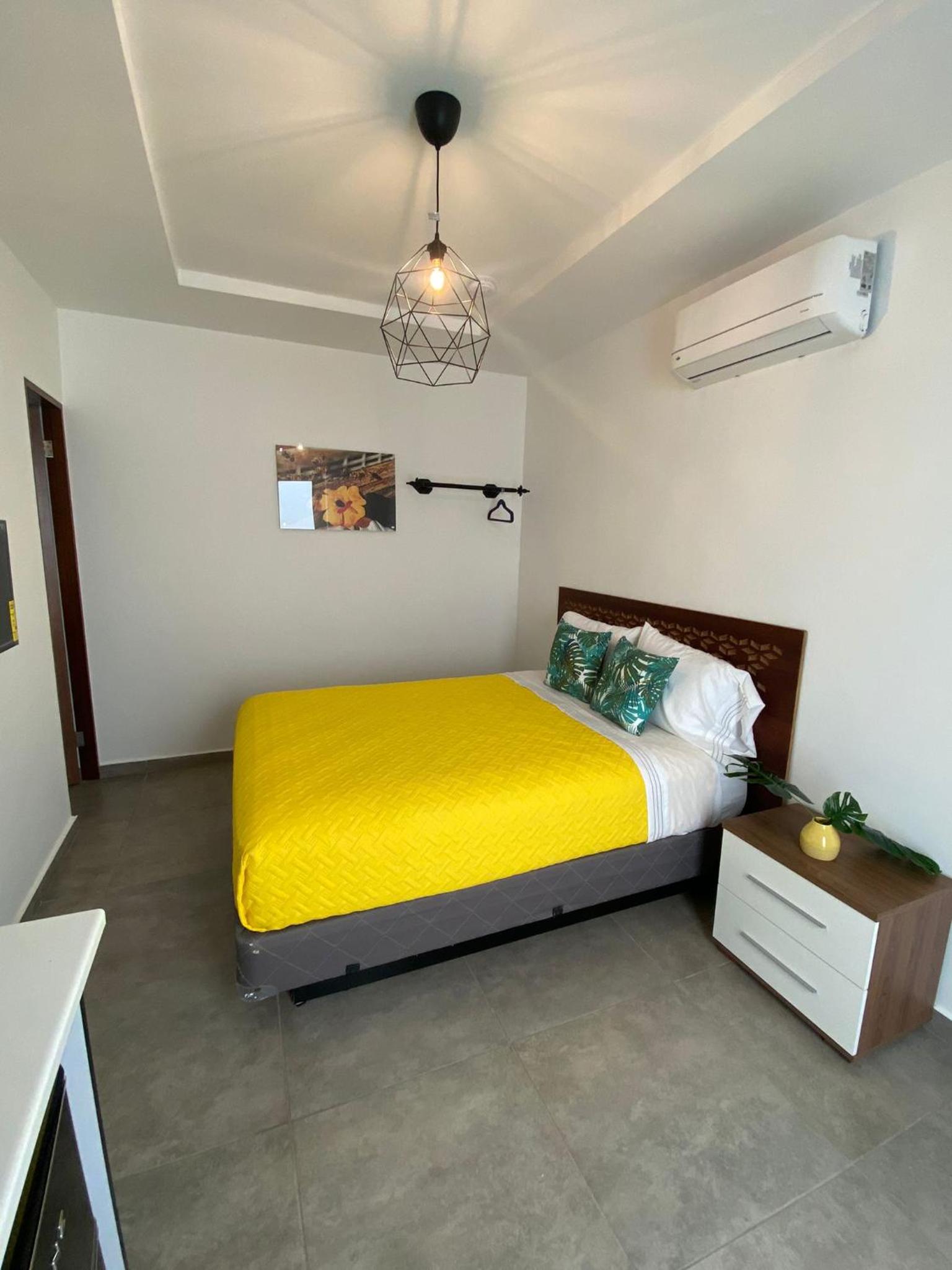 Standard Queen Room photo 1