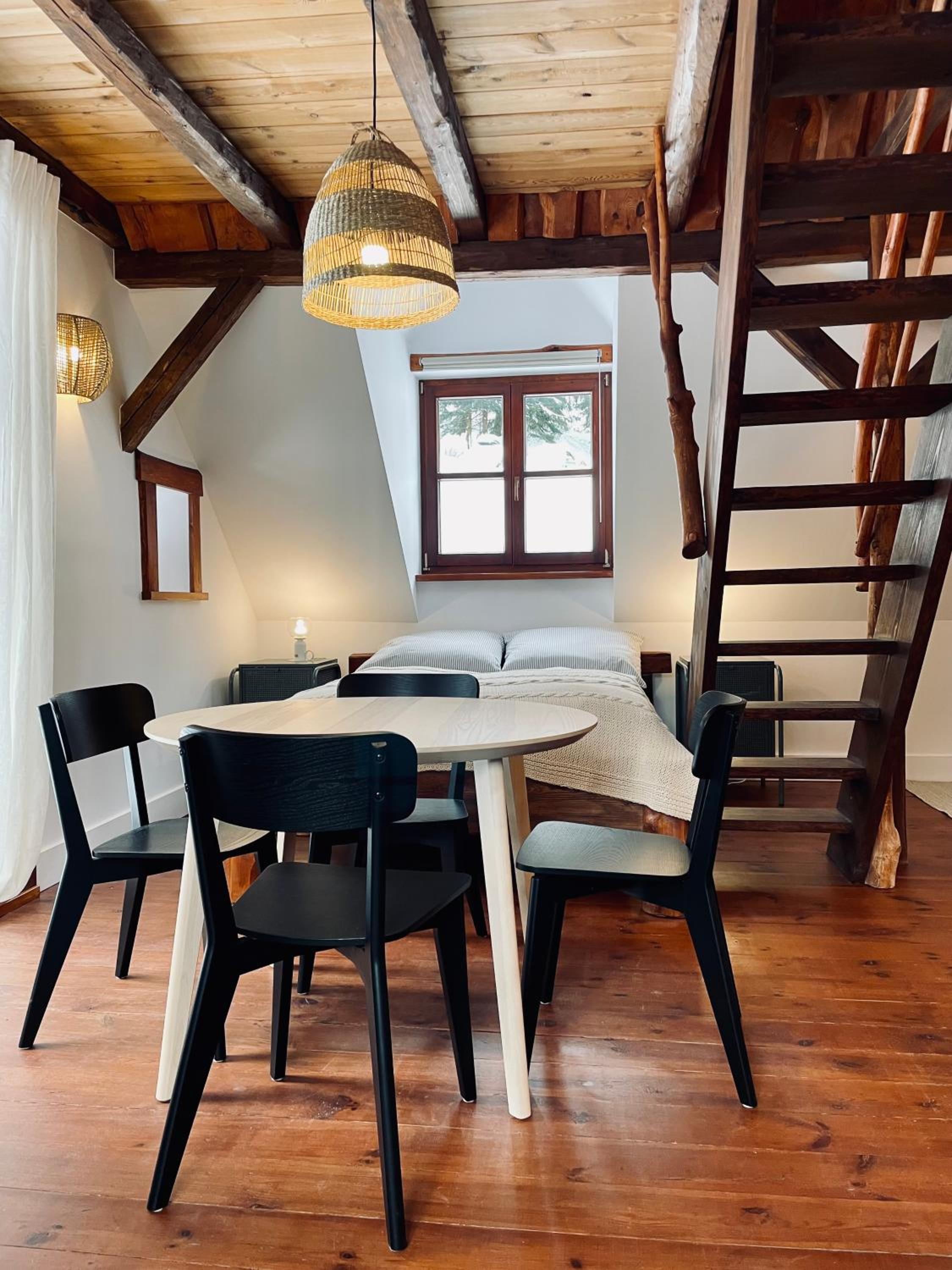 Studio Apartment photo 3