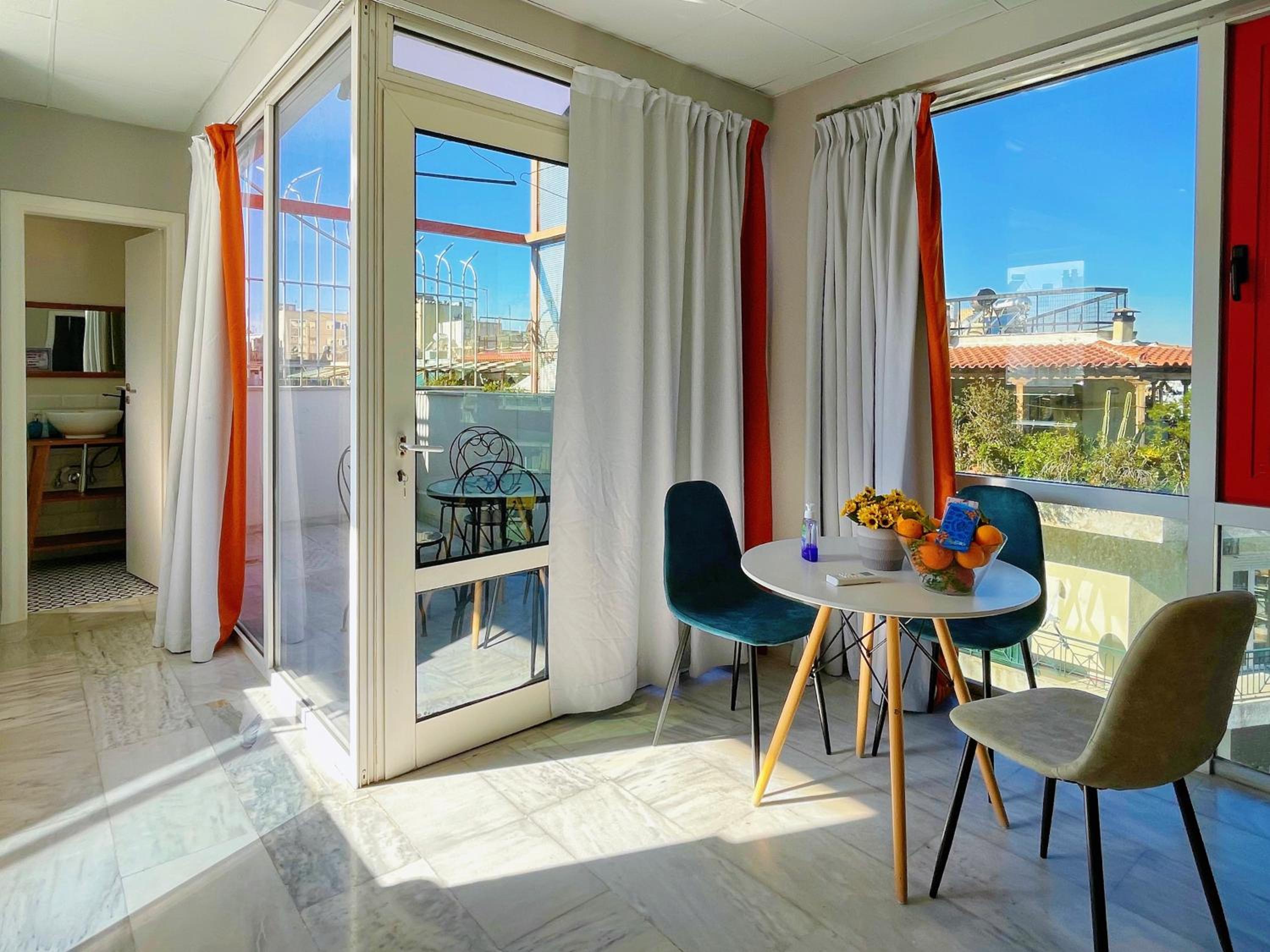 Apartment With Balcony photo 2