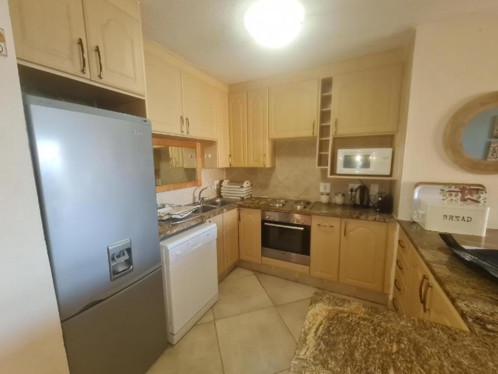 Two-Bedroom Apartment - Photo 8
