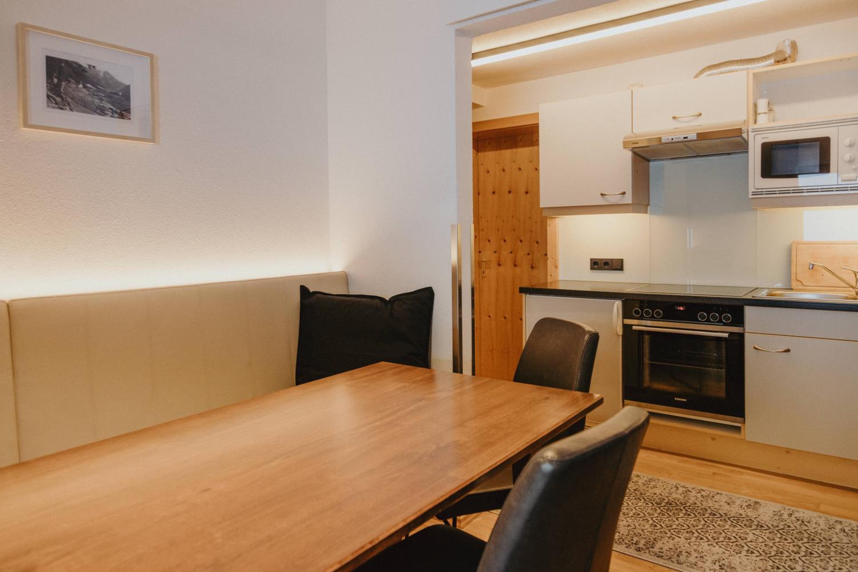 Apartment (6 Adults) photo 3