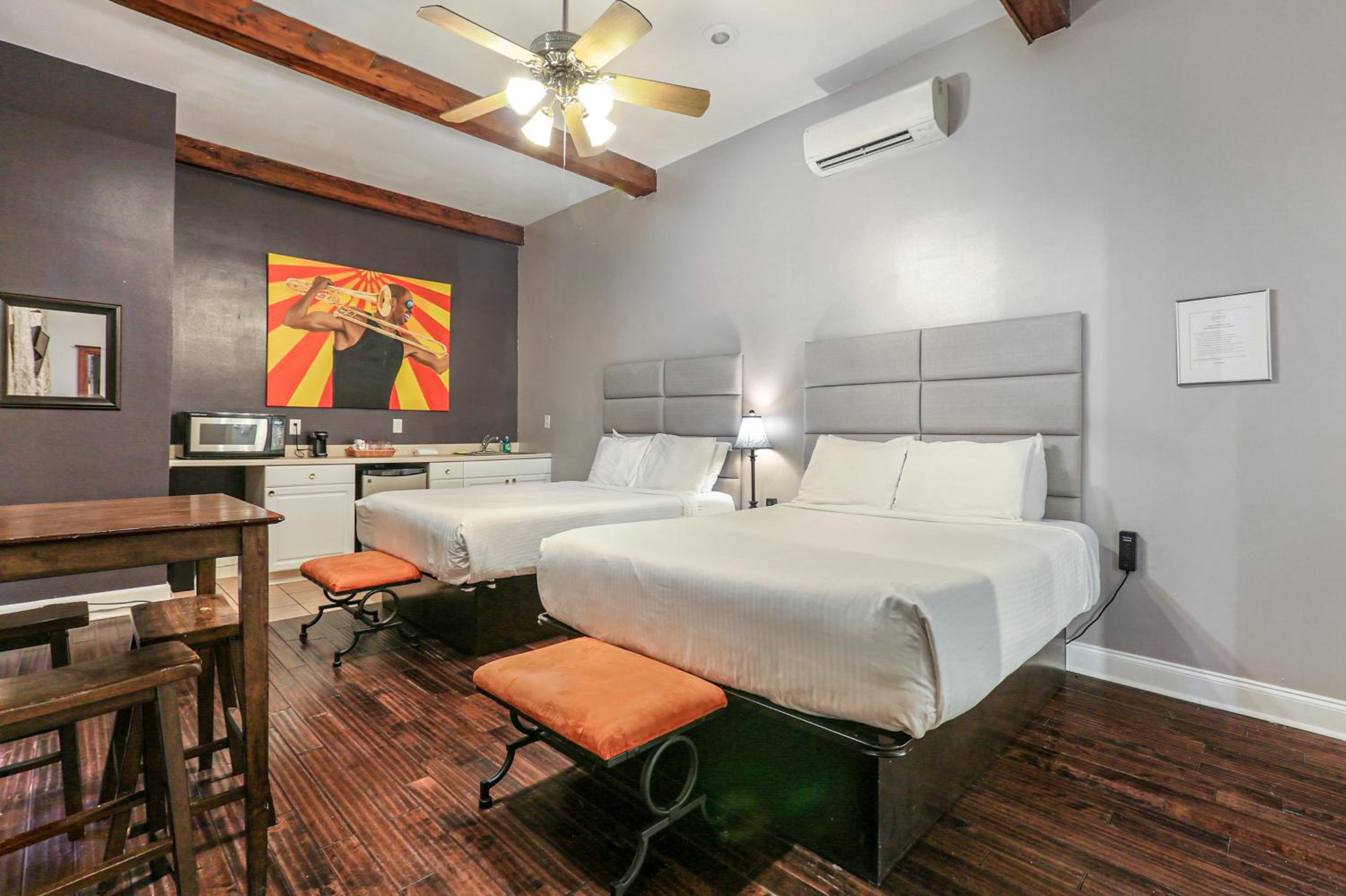 Double Queen Room - Photo 5