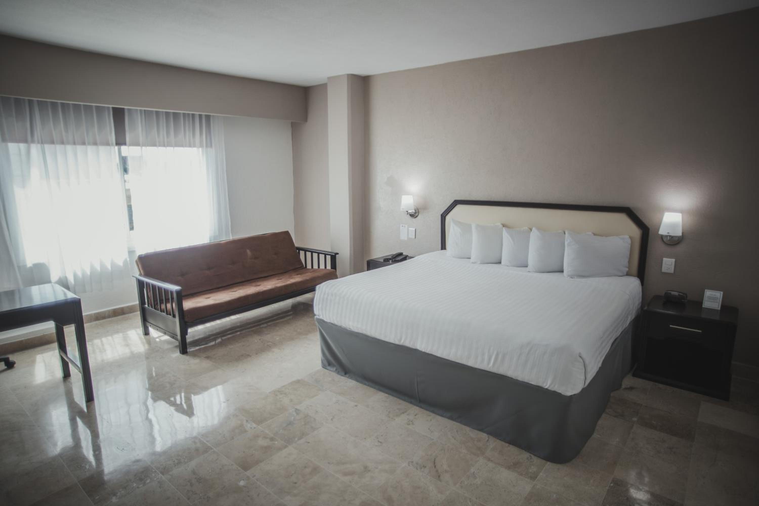 King Suite With Sofa Bed - Non-Smoking photo 1