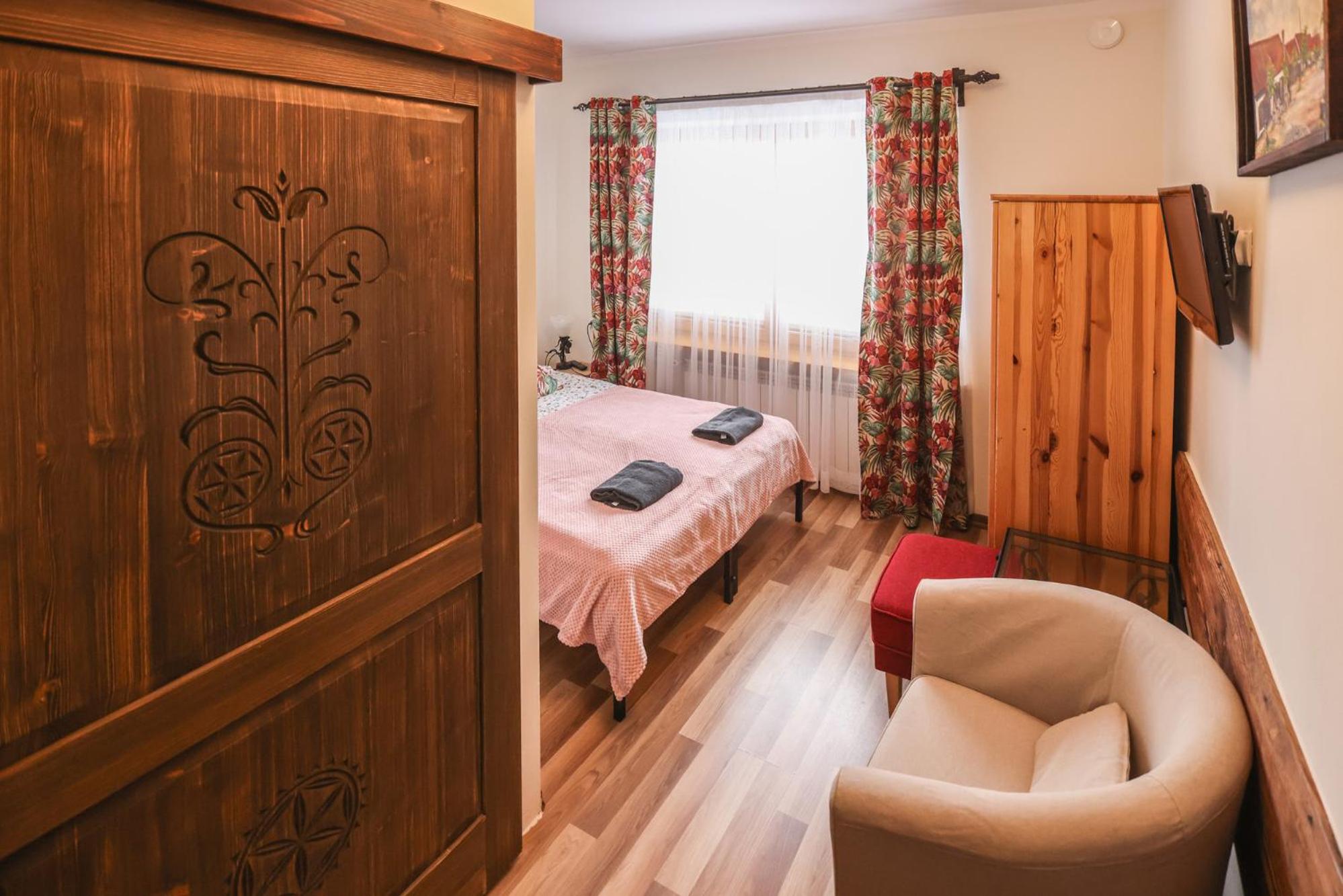 Small Double Room photo 1