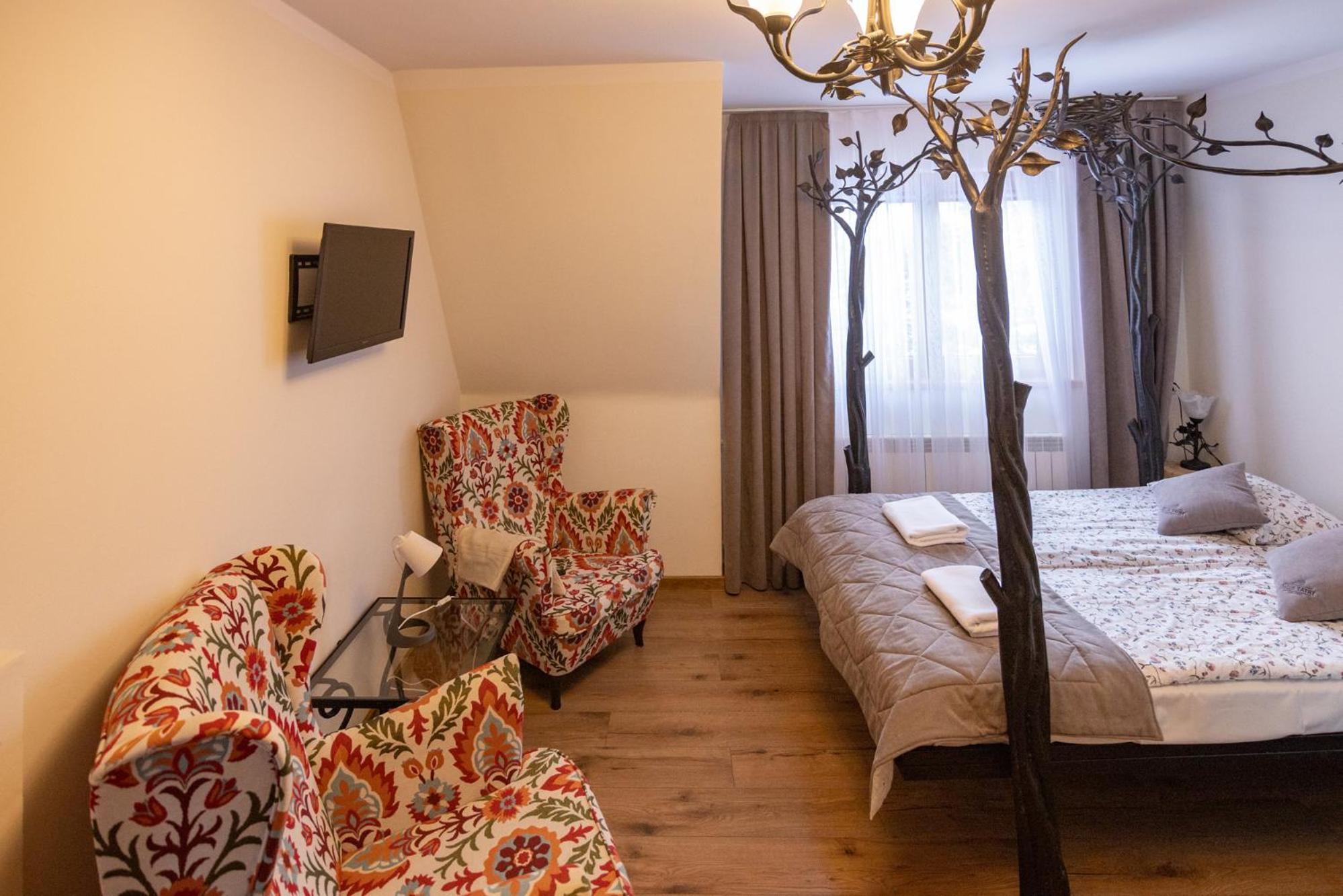 Large Double Room photo 1