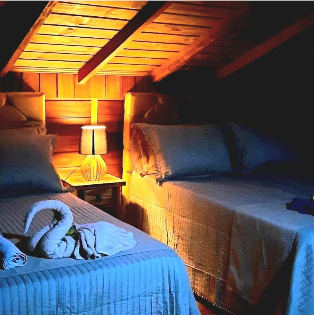 Five-Bedroom House photo 2
