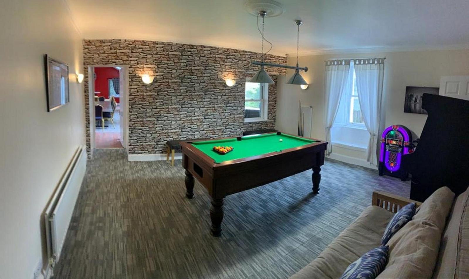 Family Room With Bathroom photo 3