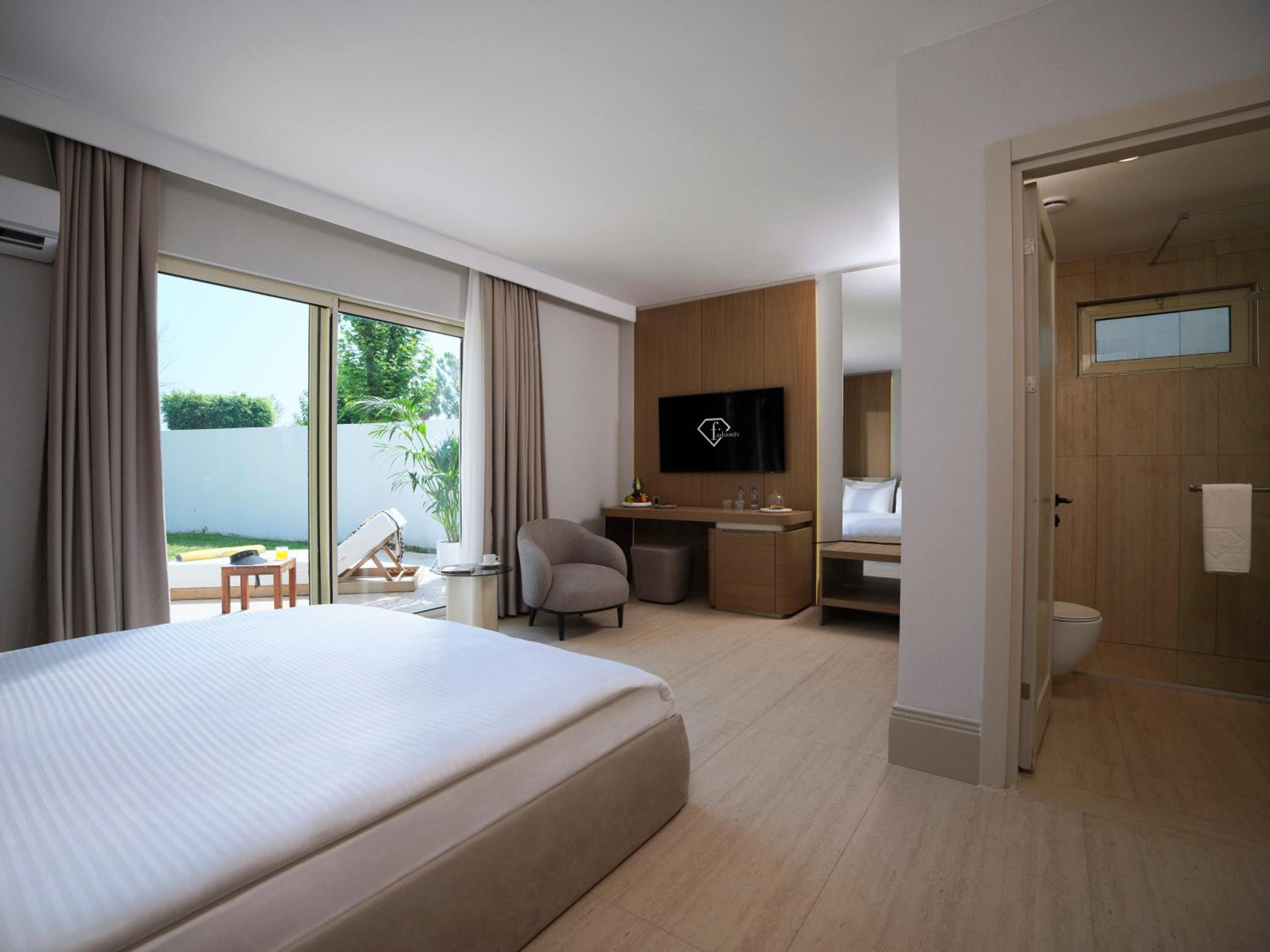Aphel Villas 3 Bedrooms Pool Access