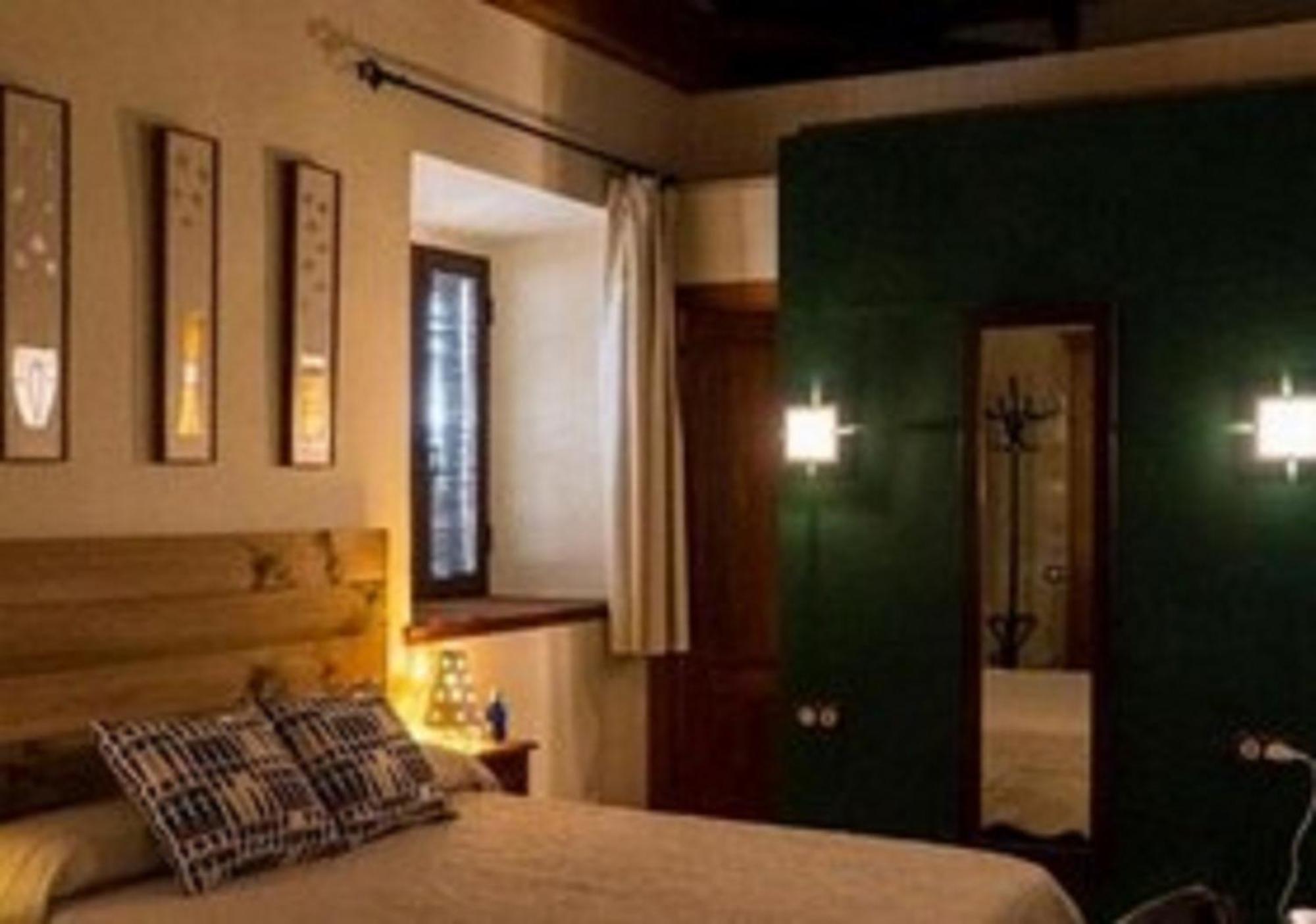 Double Room - Photo 1