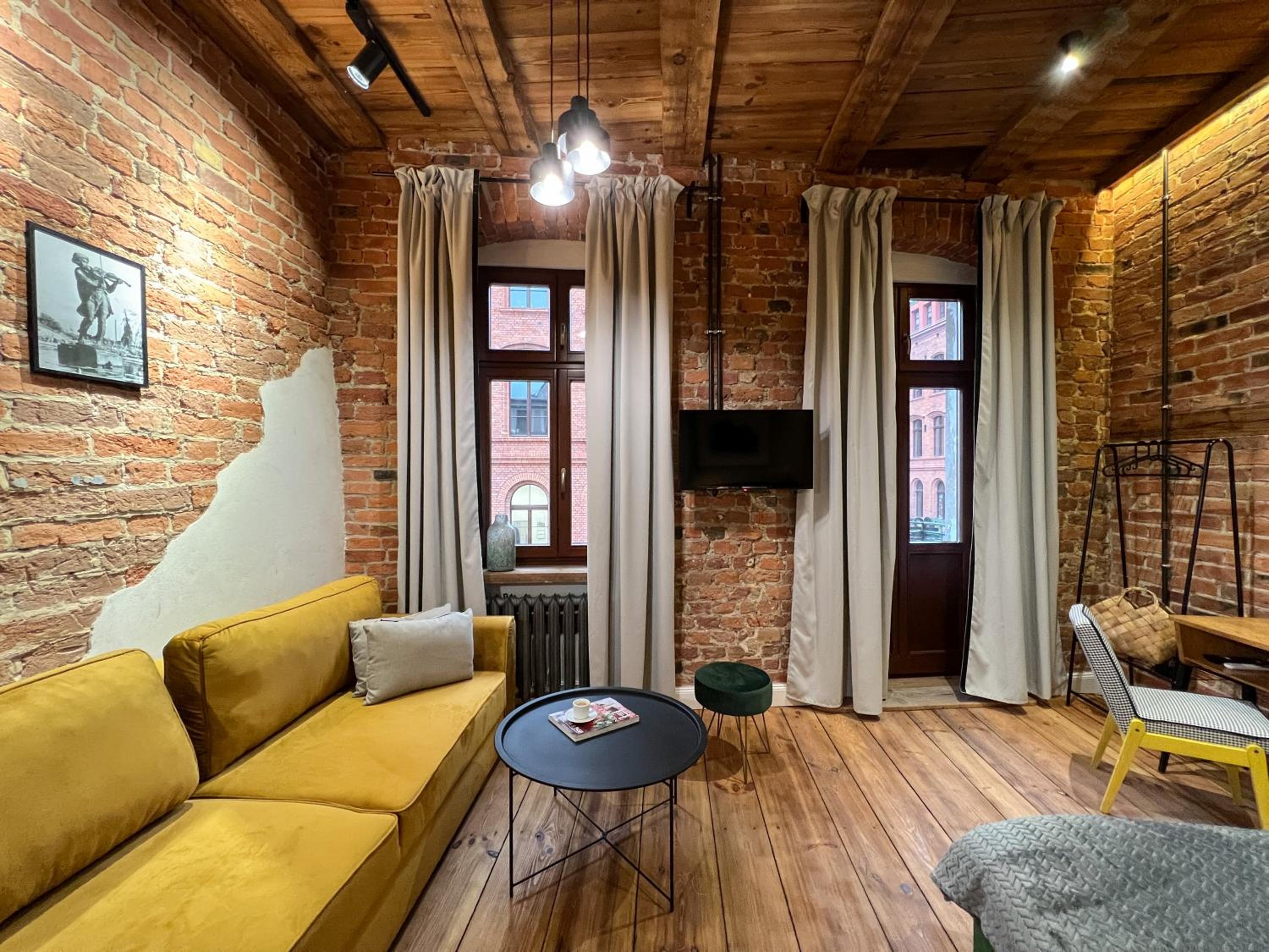 One-Bedroom Apartment - Photo 9