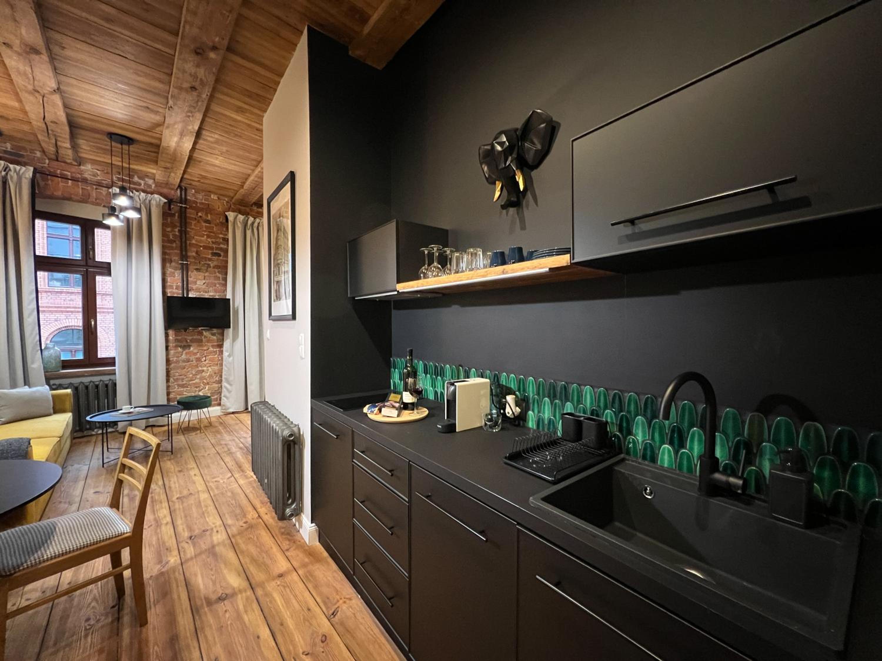 One-Bedroom Apartment - Photo 14