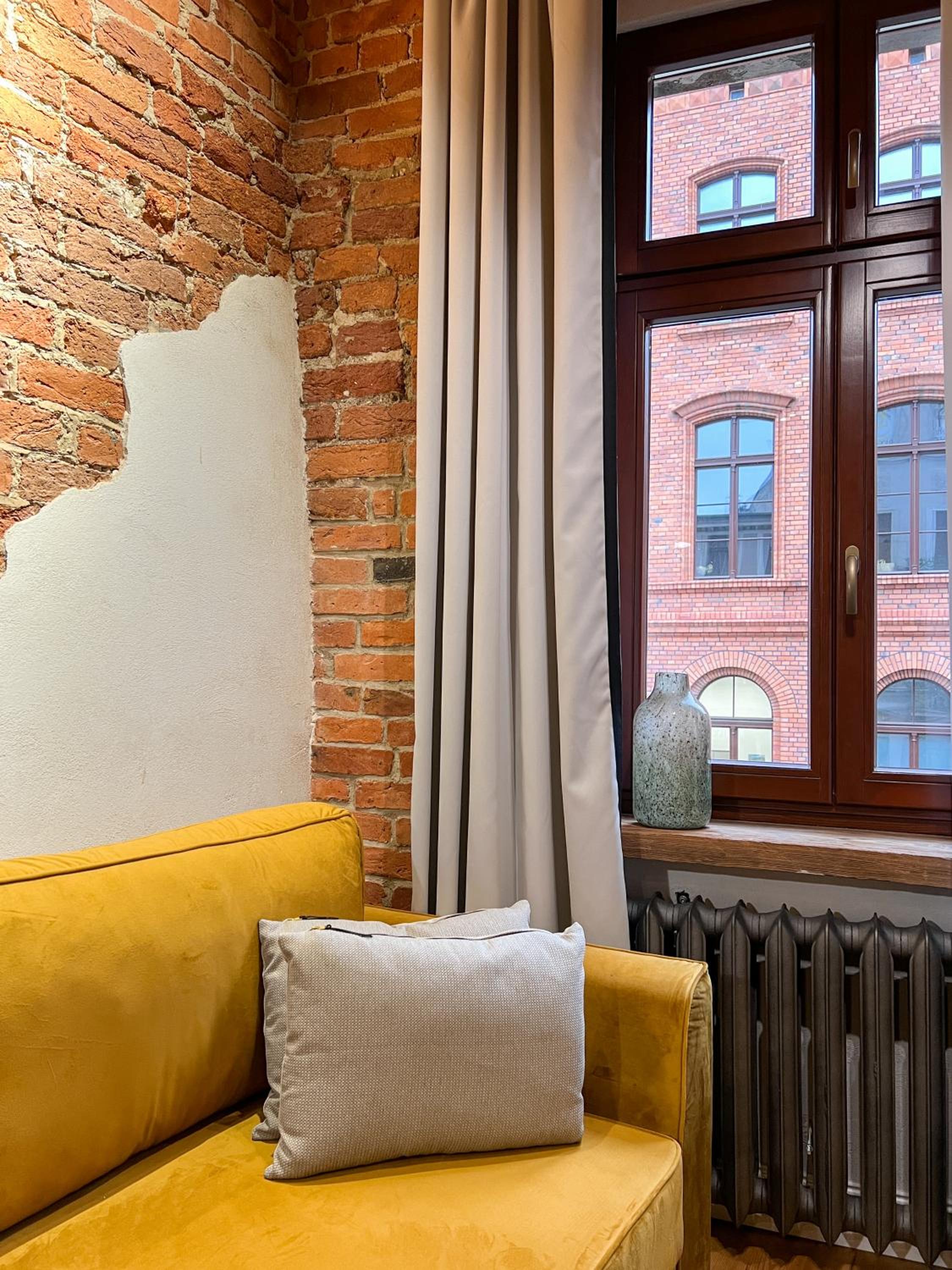 One-Bedroom Apartment - Photo 21