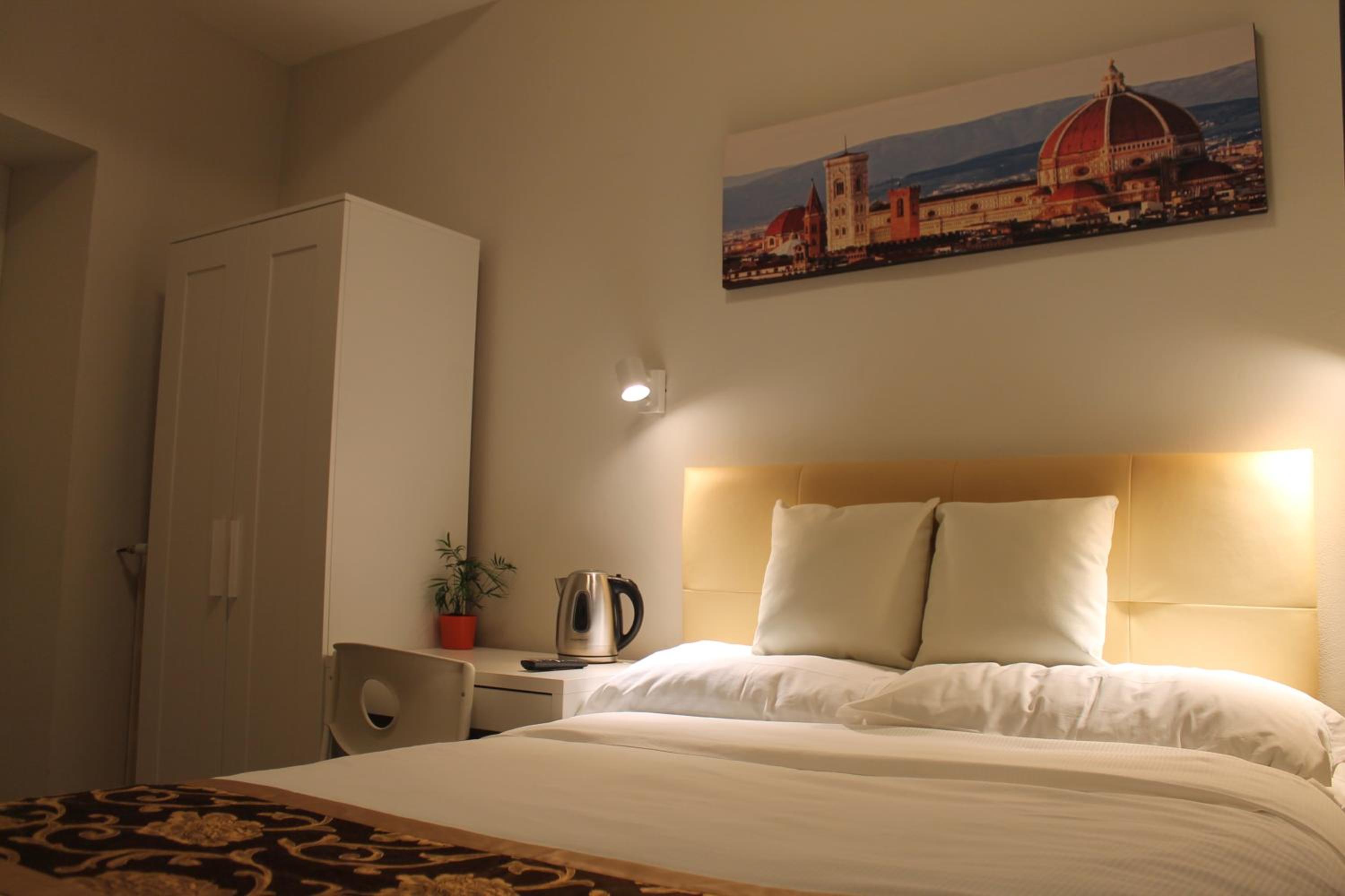 Small Double Room photo 2
