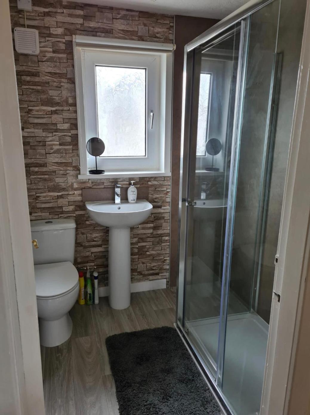 Two-Bedroom House photo 2