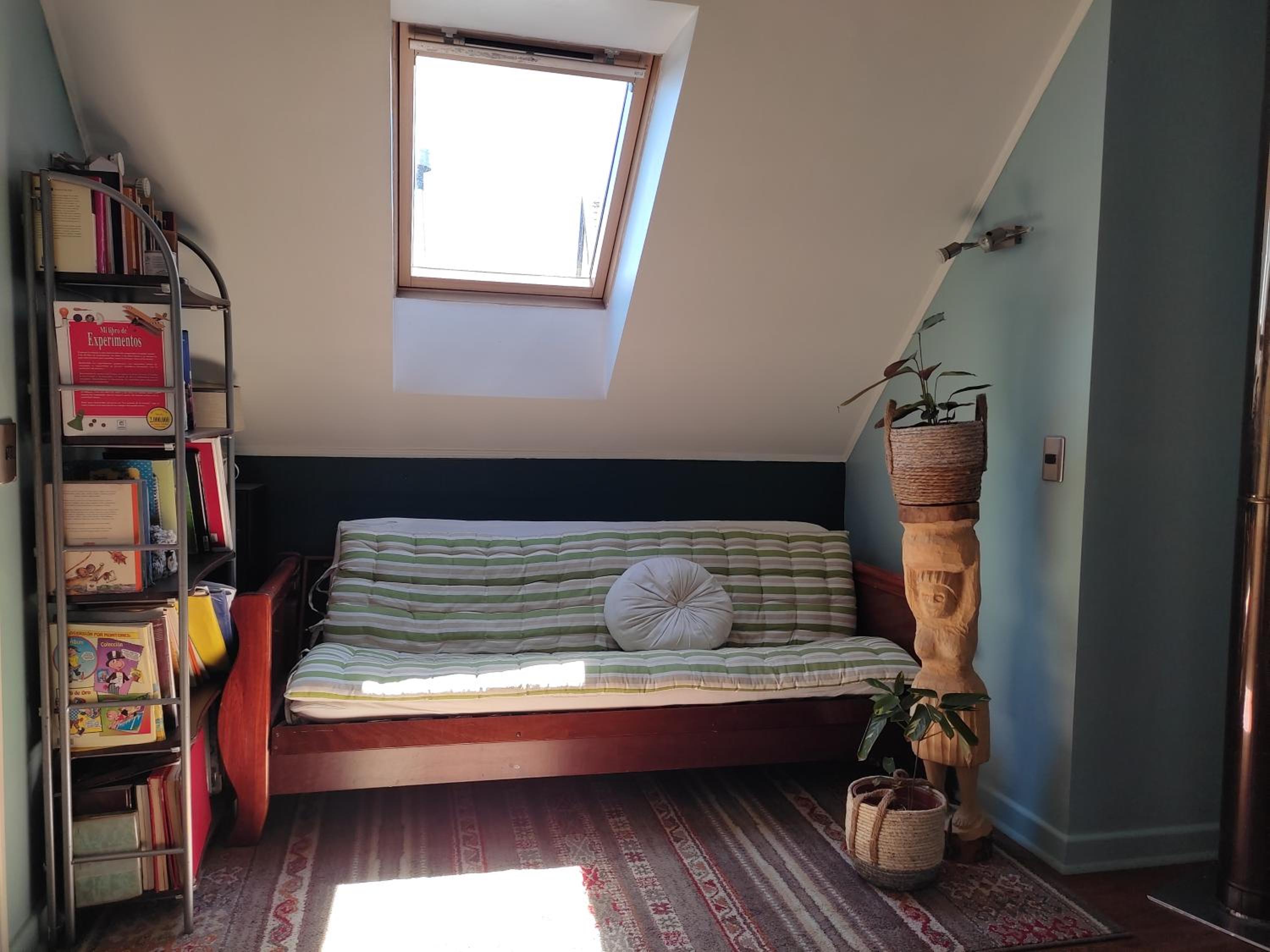 Basic Triple Room with Shared Bathroom photo 1
