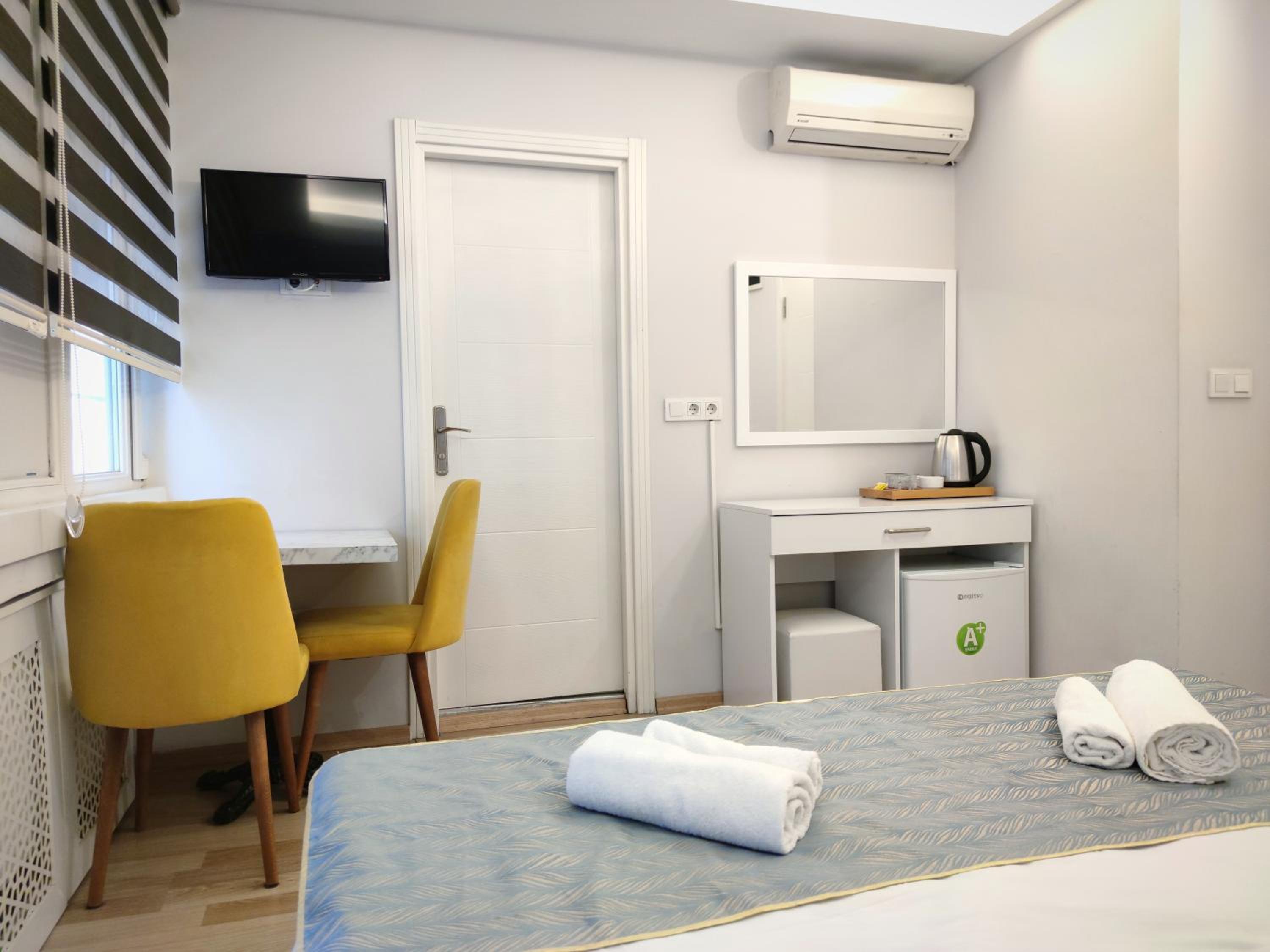 Standard Double Room photo 2