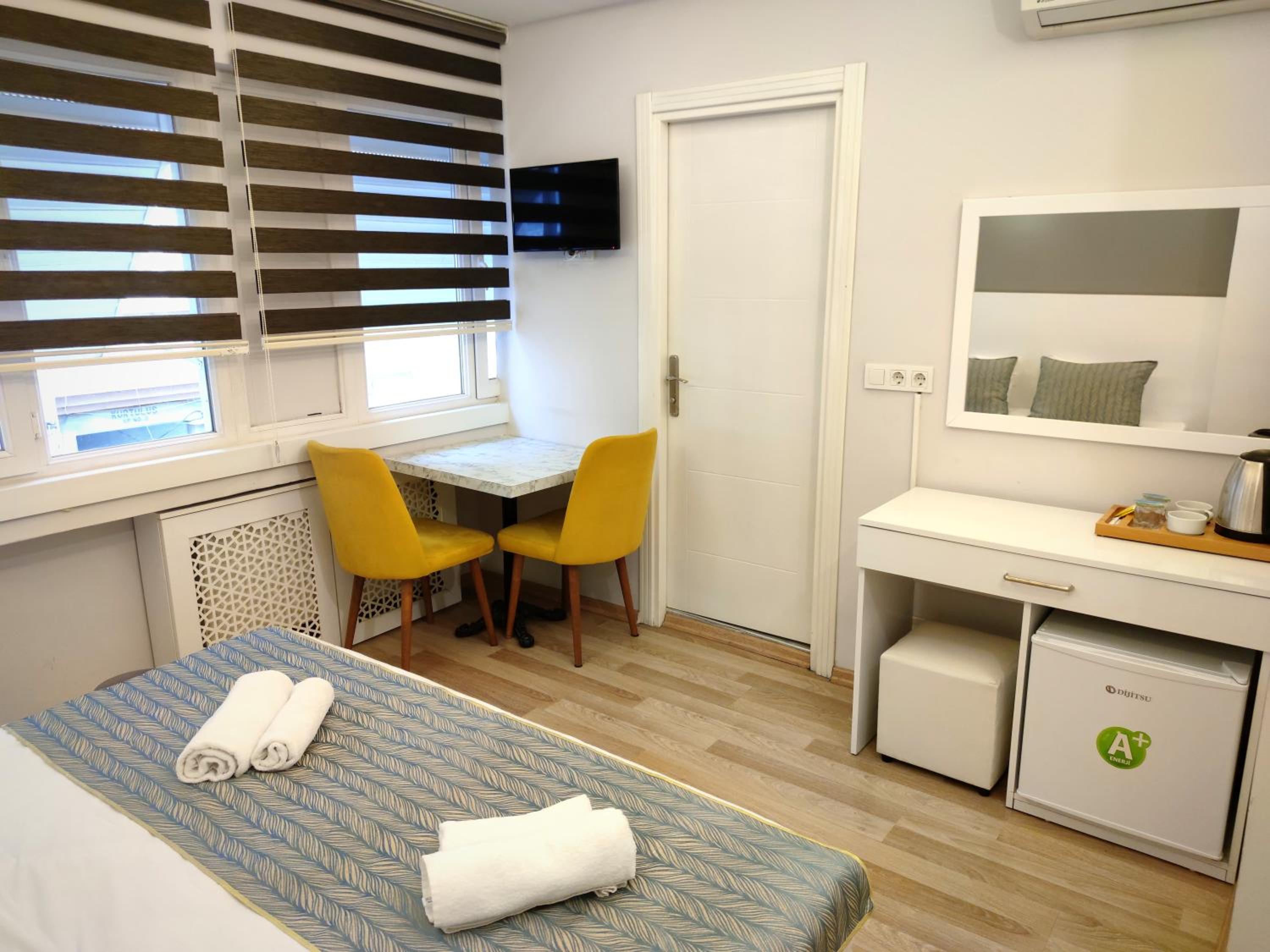 Standard Double Room photo 3