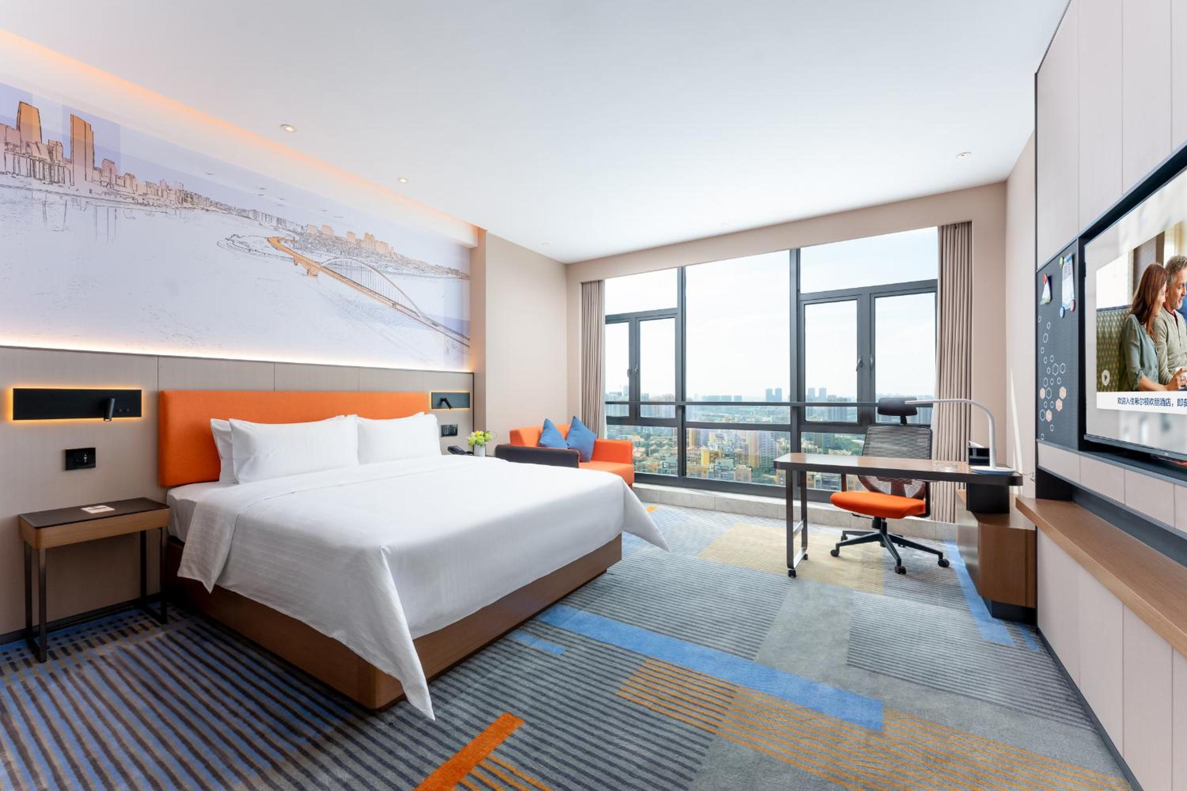 Deluxe King Room - Photo 3