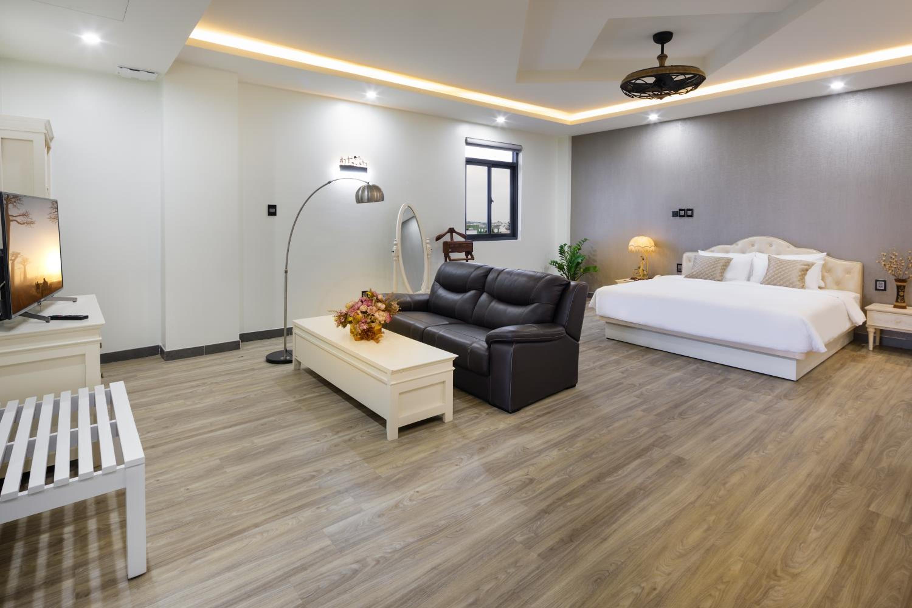 King Room with Spa Bath - Photo 5
