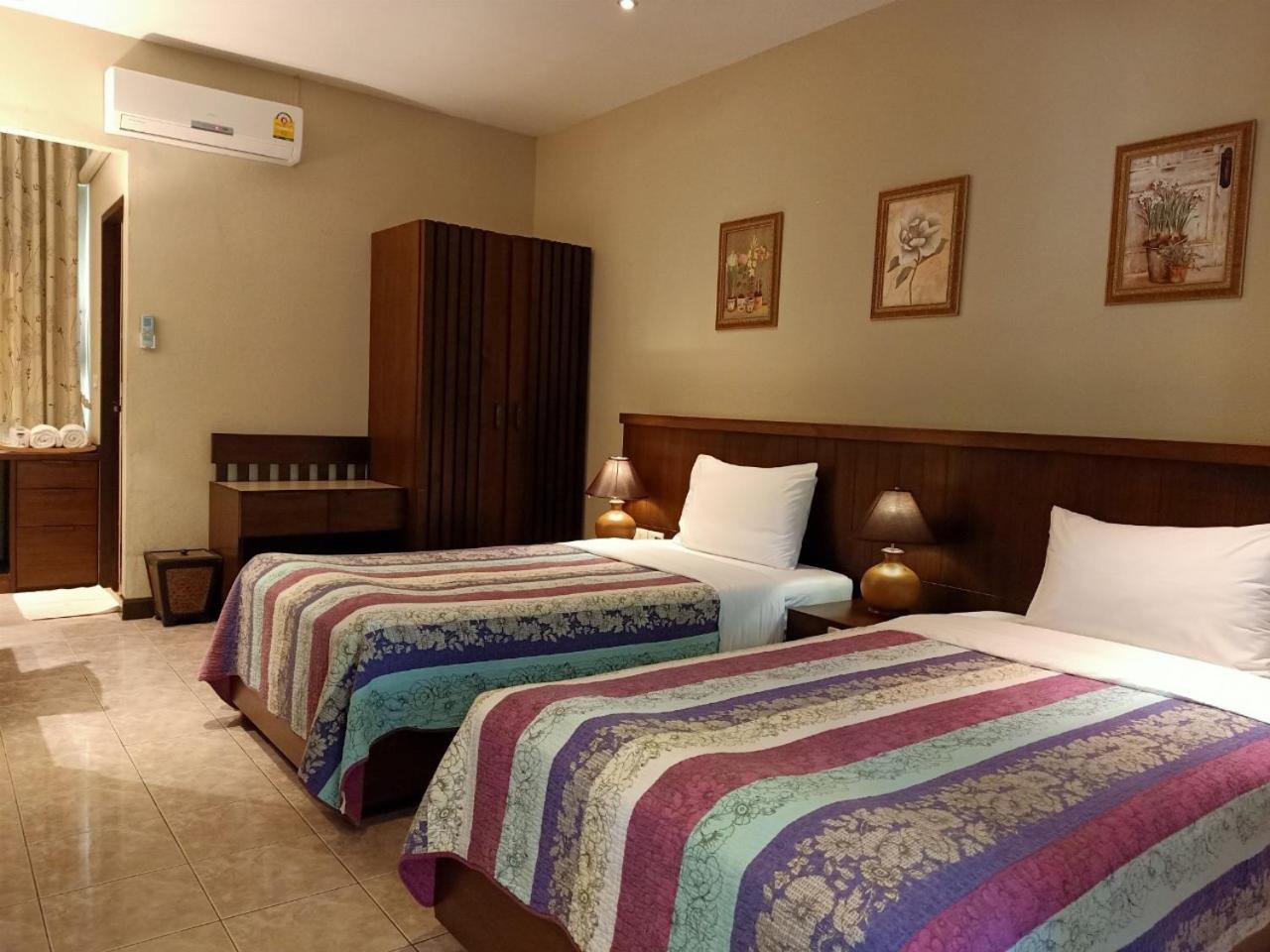 Standard Twin Room photo 1