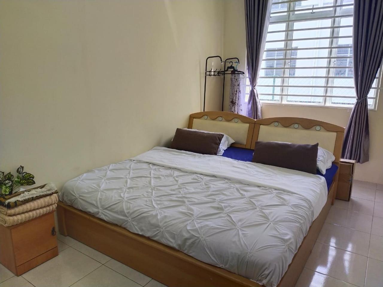 Four-Bedroom House photo 3
