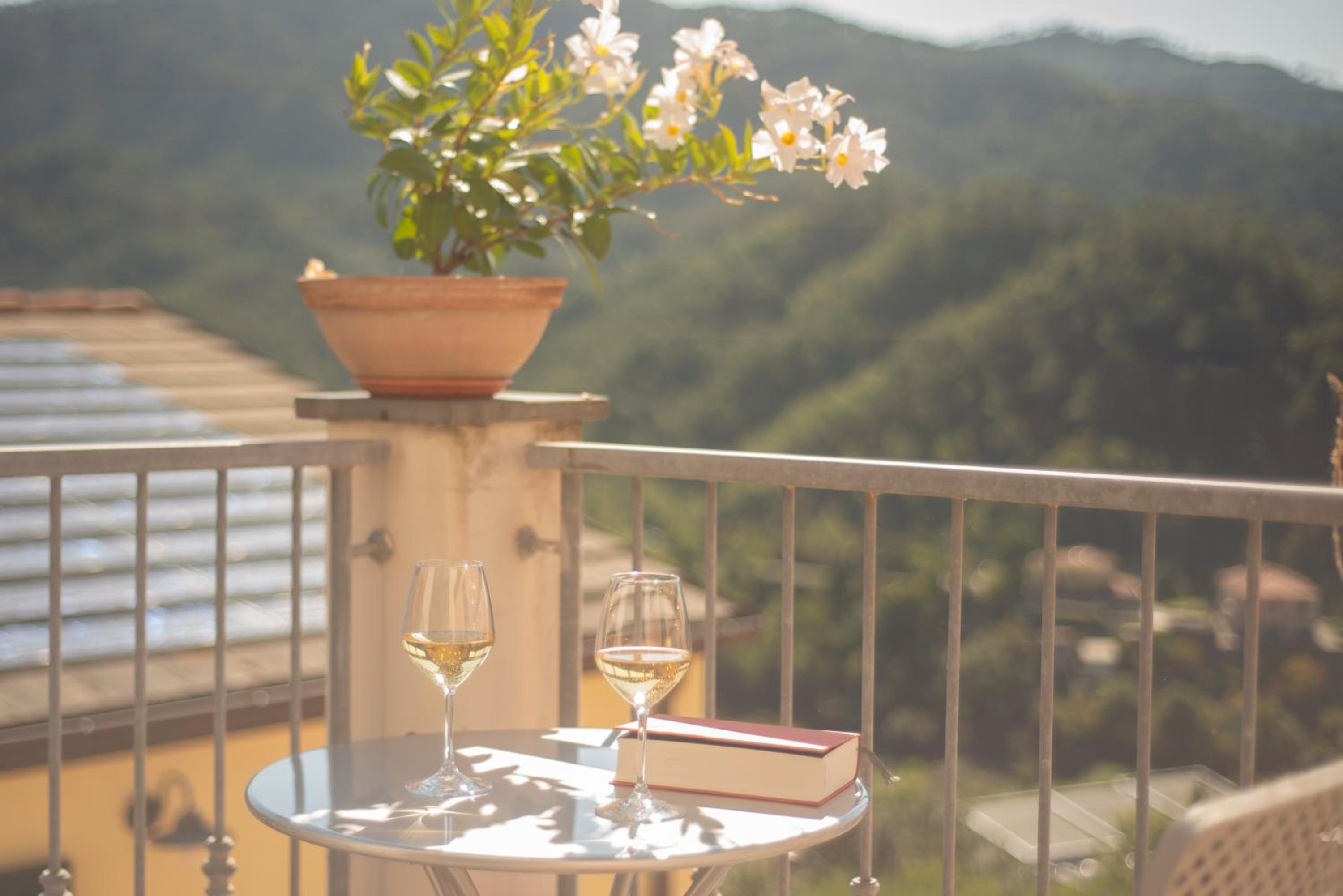 Deluxe Double Room with Terrace or Balcony - Photo 10