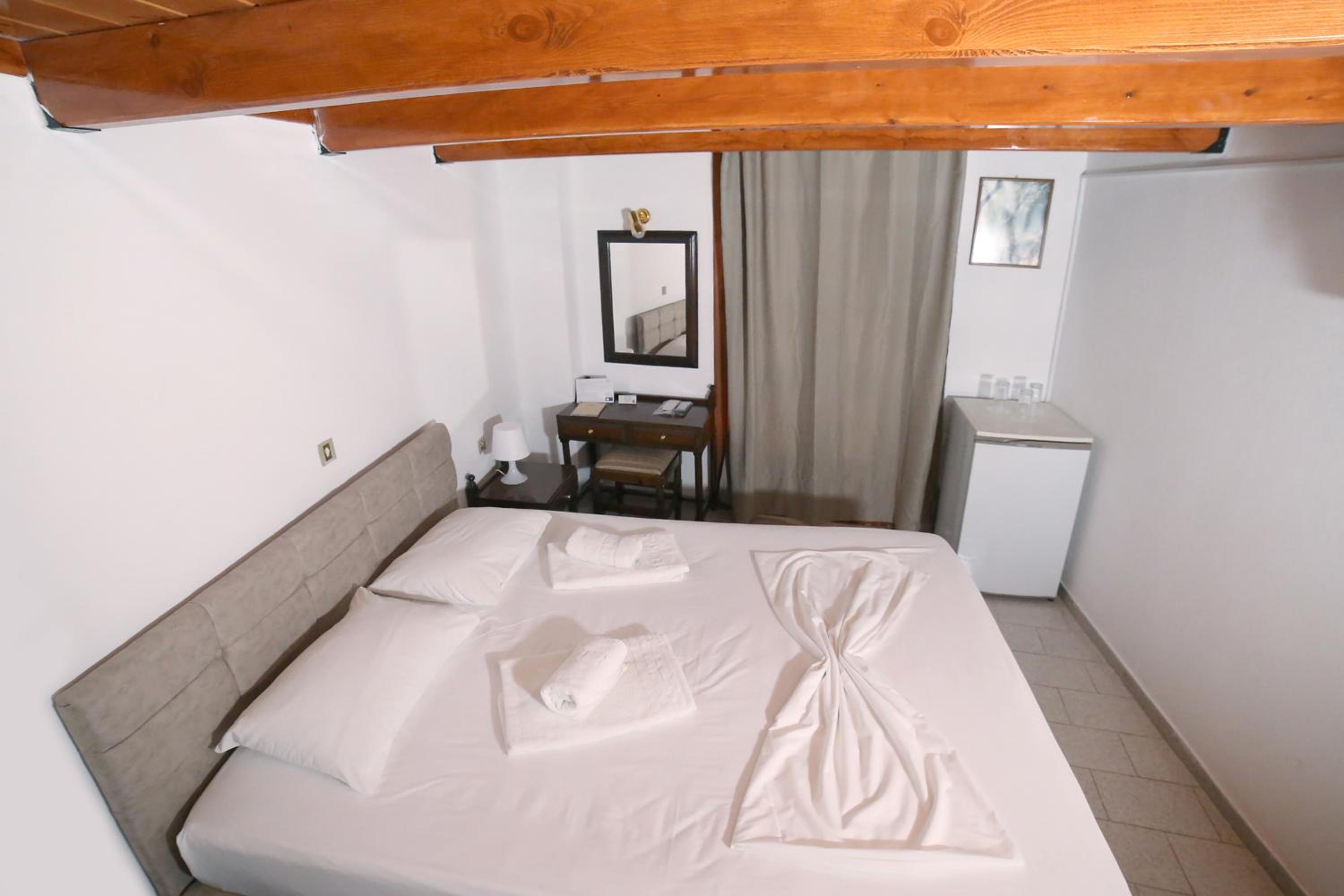 Quadruple Room - Photo 1