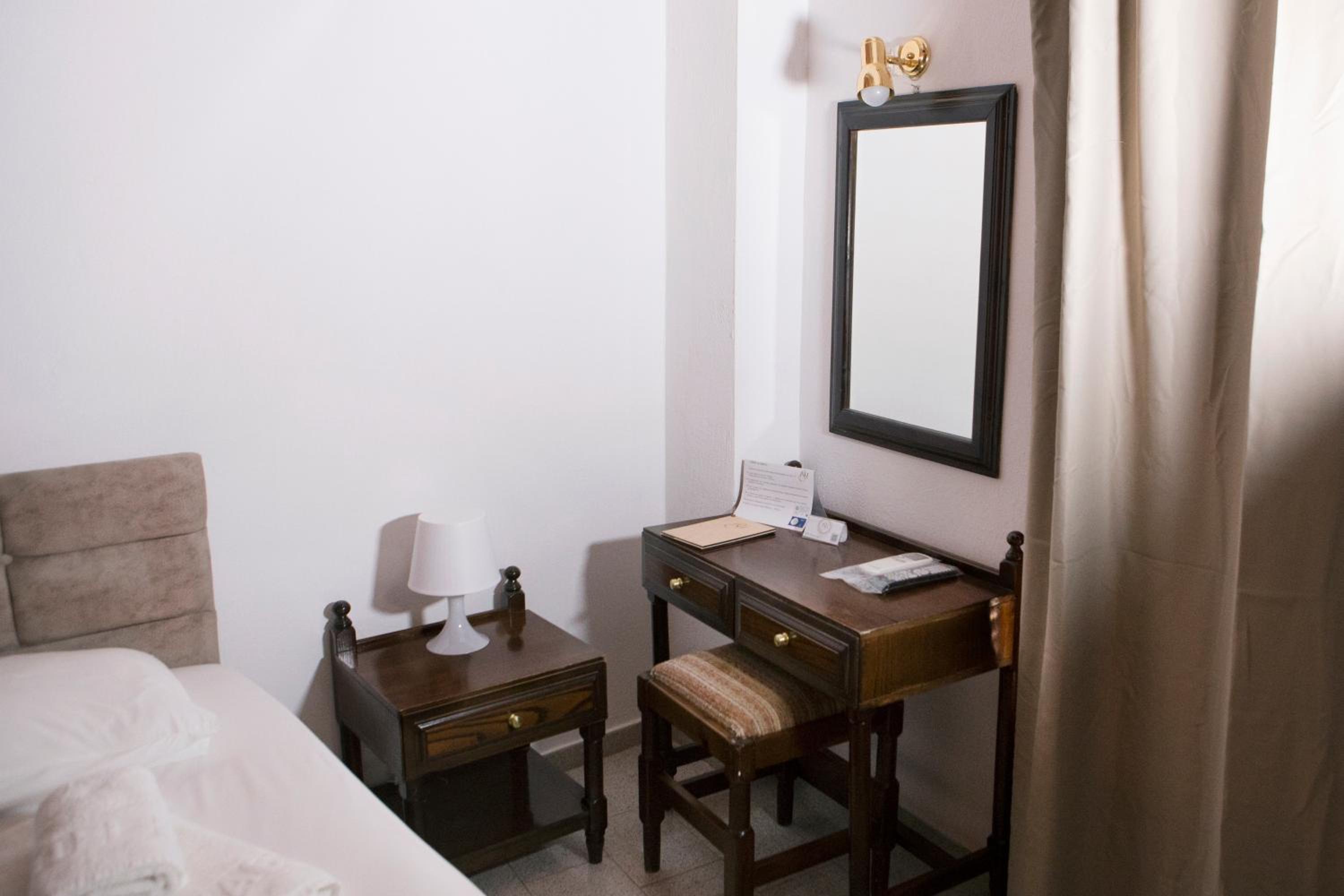 Quadruple Room - Photo 6