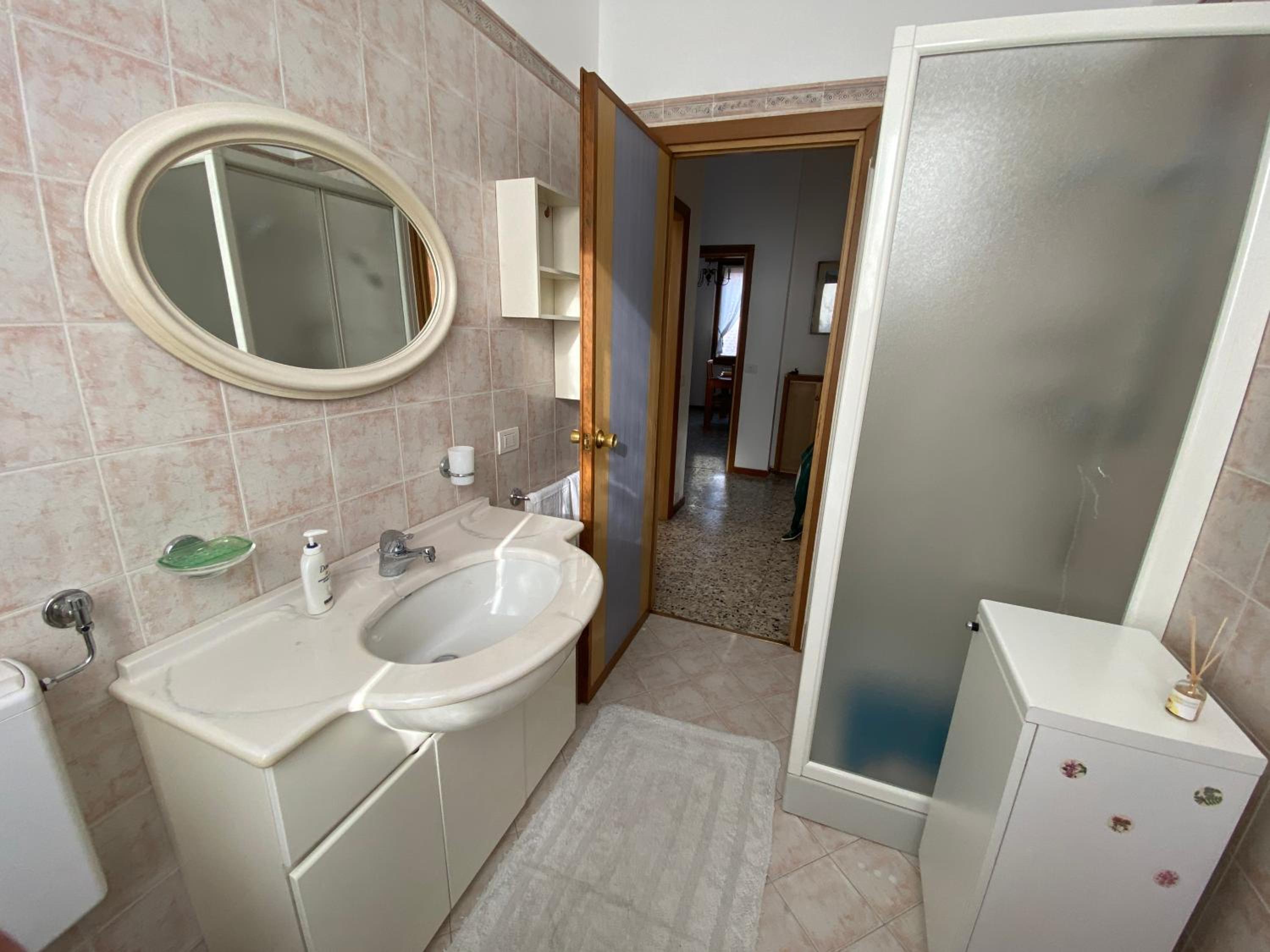 Two-Bedroom House photo 3