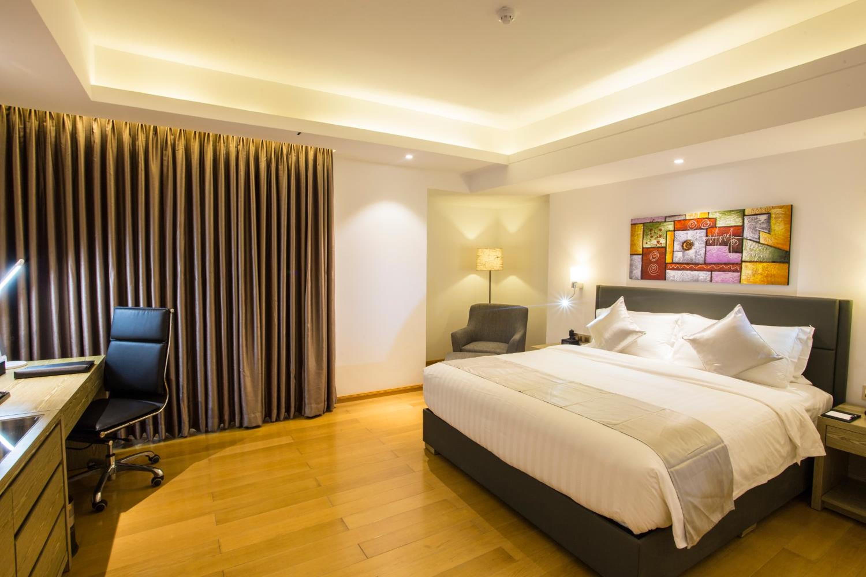 Superior King Room