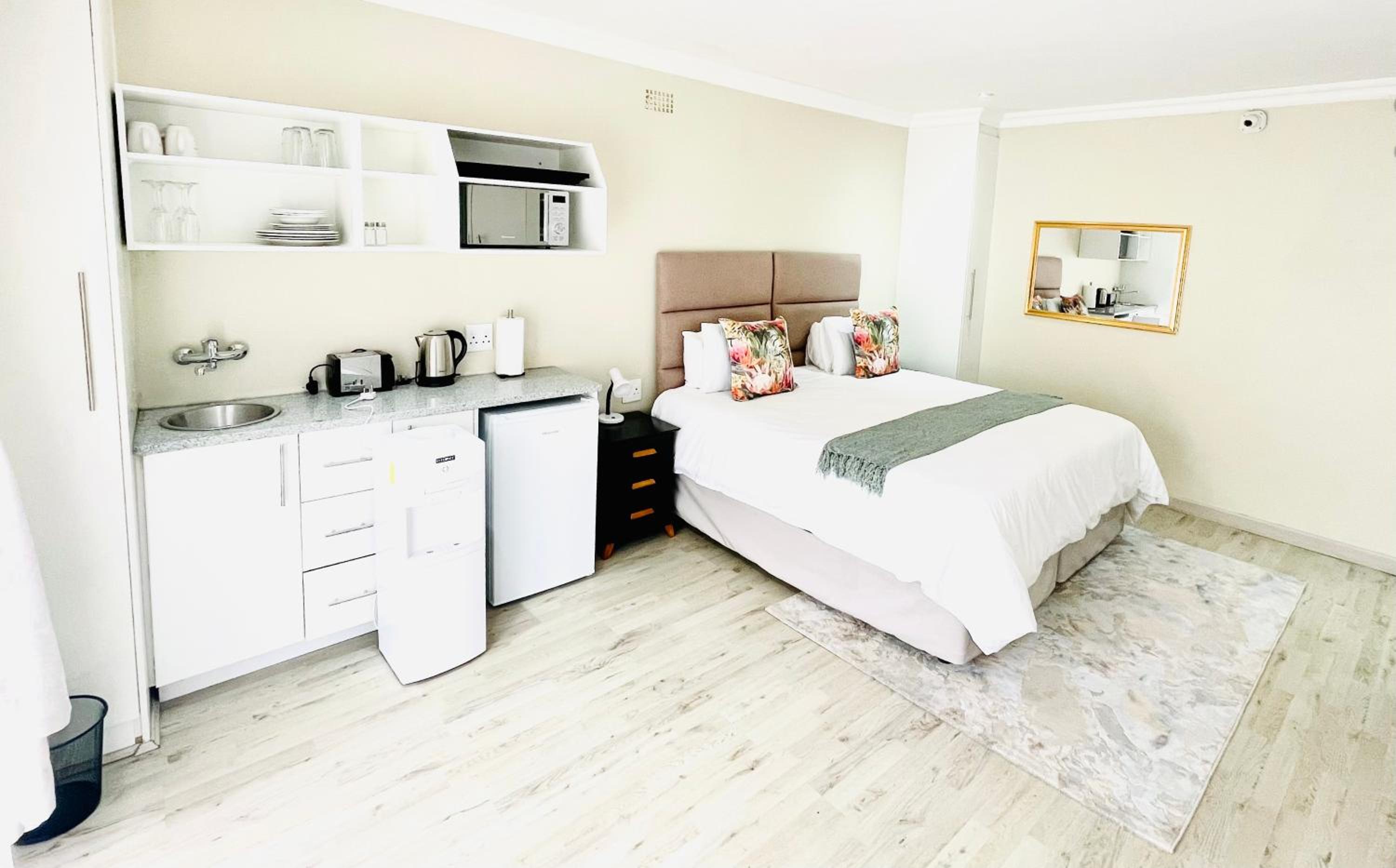 Superior Queen Room photo 1