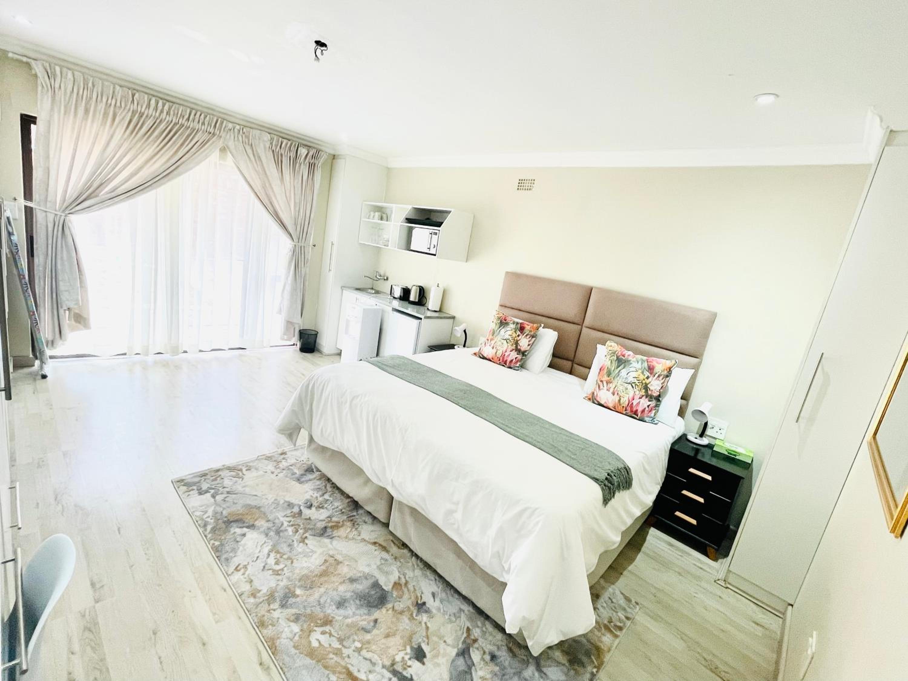 Superior Queen Room photo 3