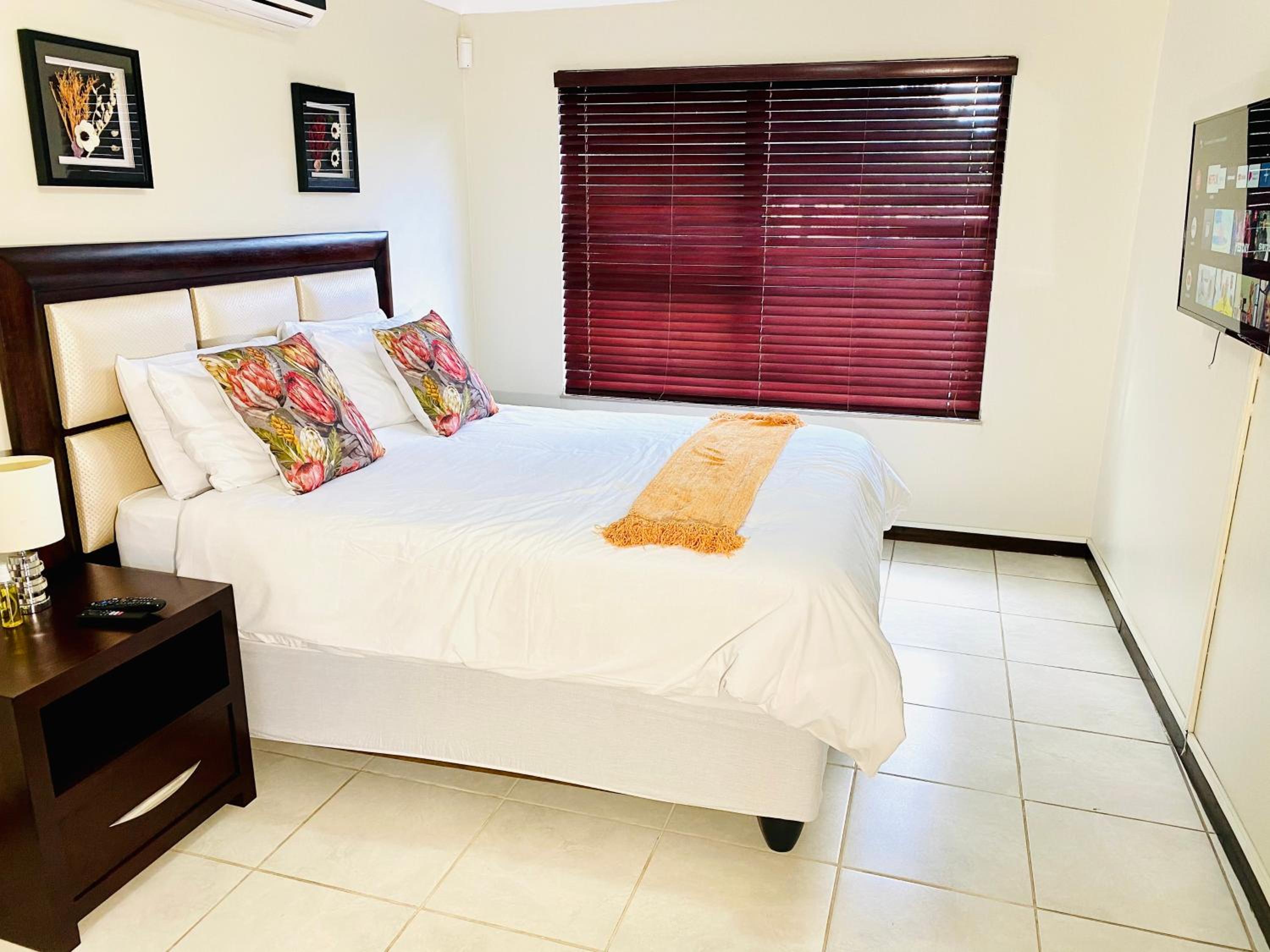 Luxury Apartment photo 3