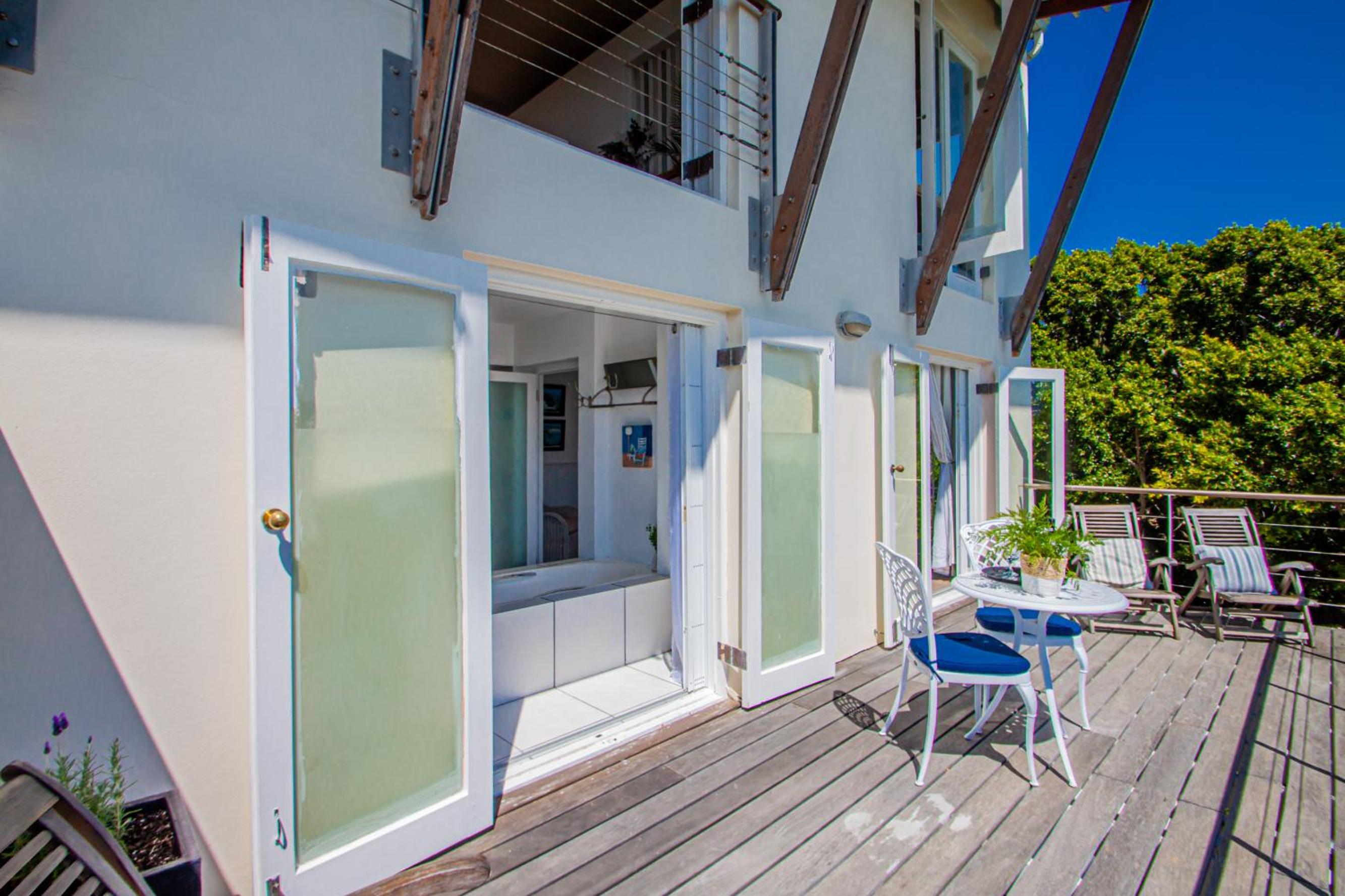 Queen Room with Sea View photo 2