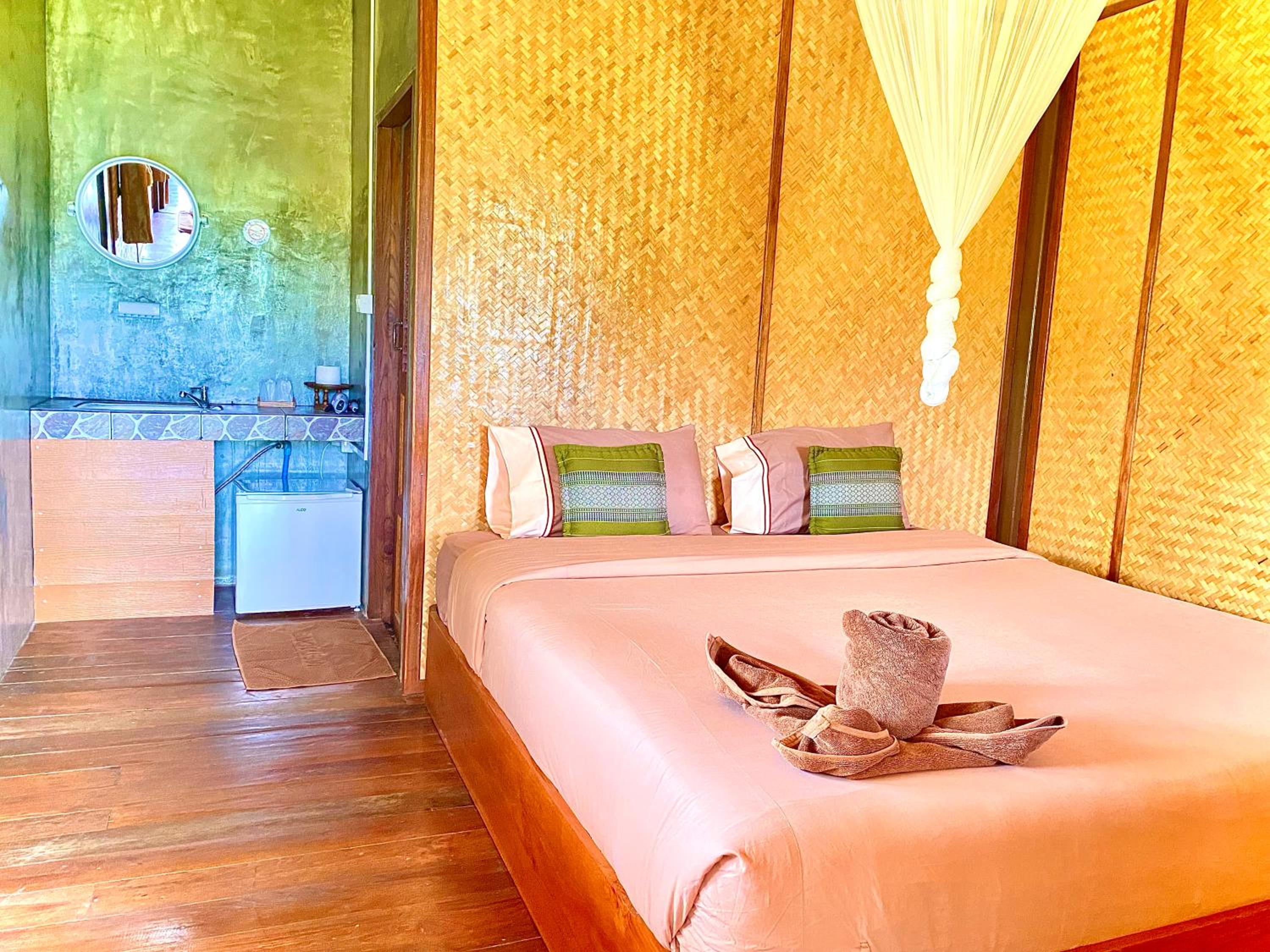 Double Room with Mountain View with Fan - Photo 37