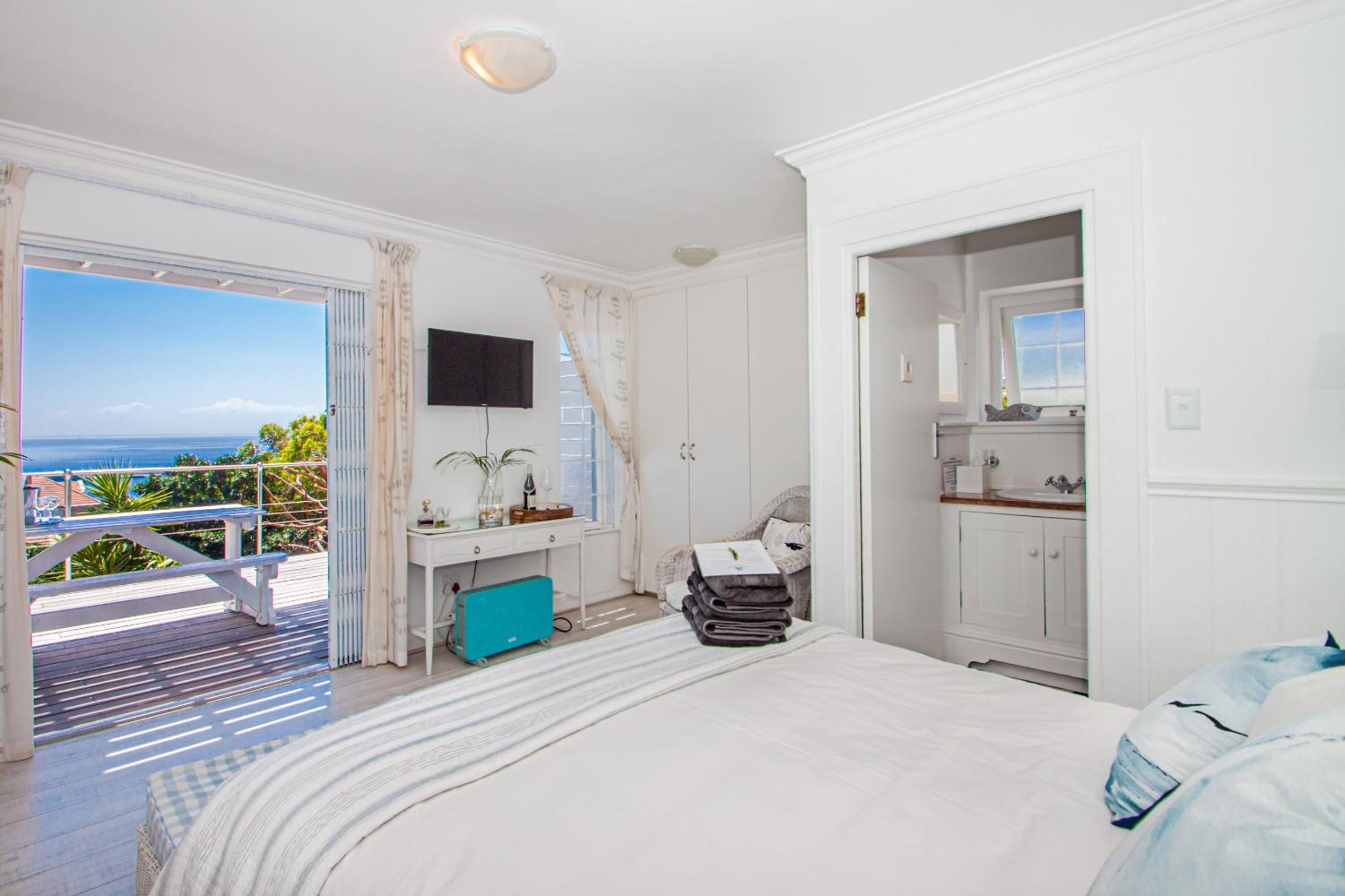 Queen Room with Sea View photo 1