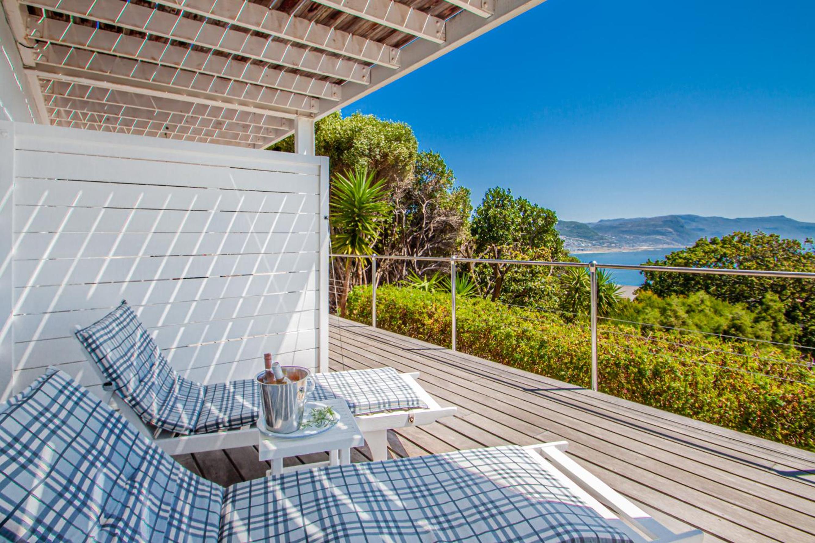 Superior King Room with Sea View photo 2