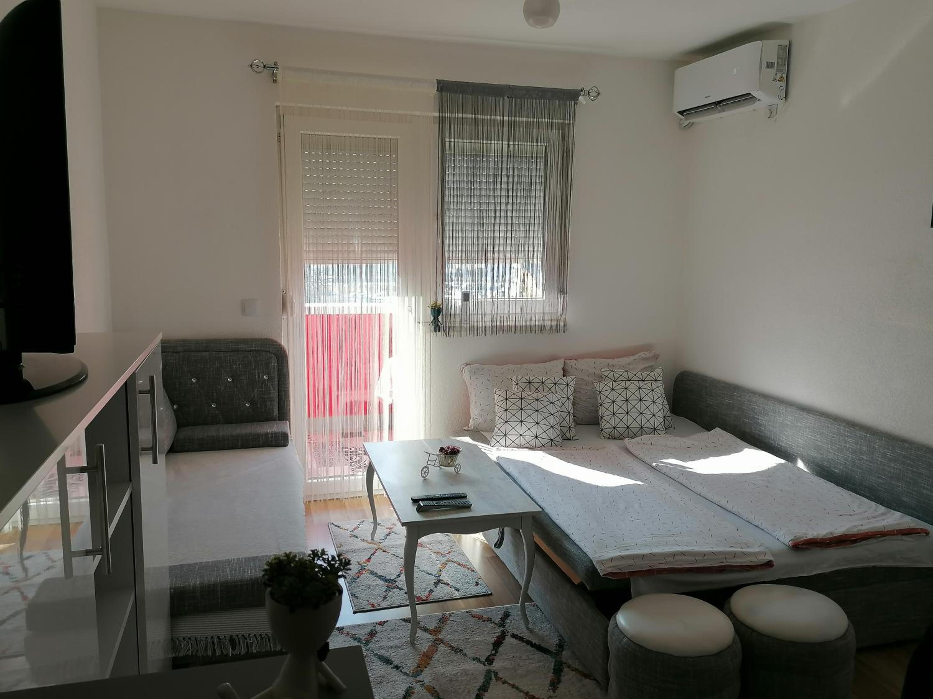 Apartment photo 1