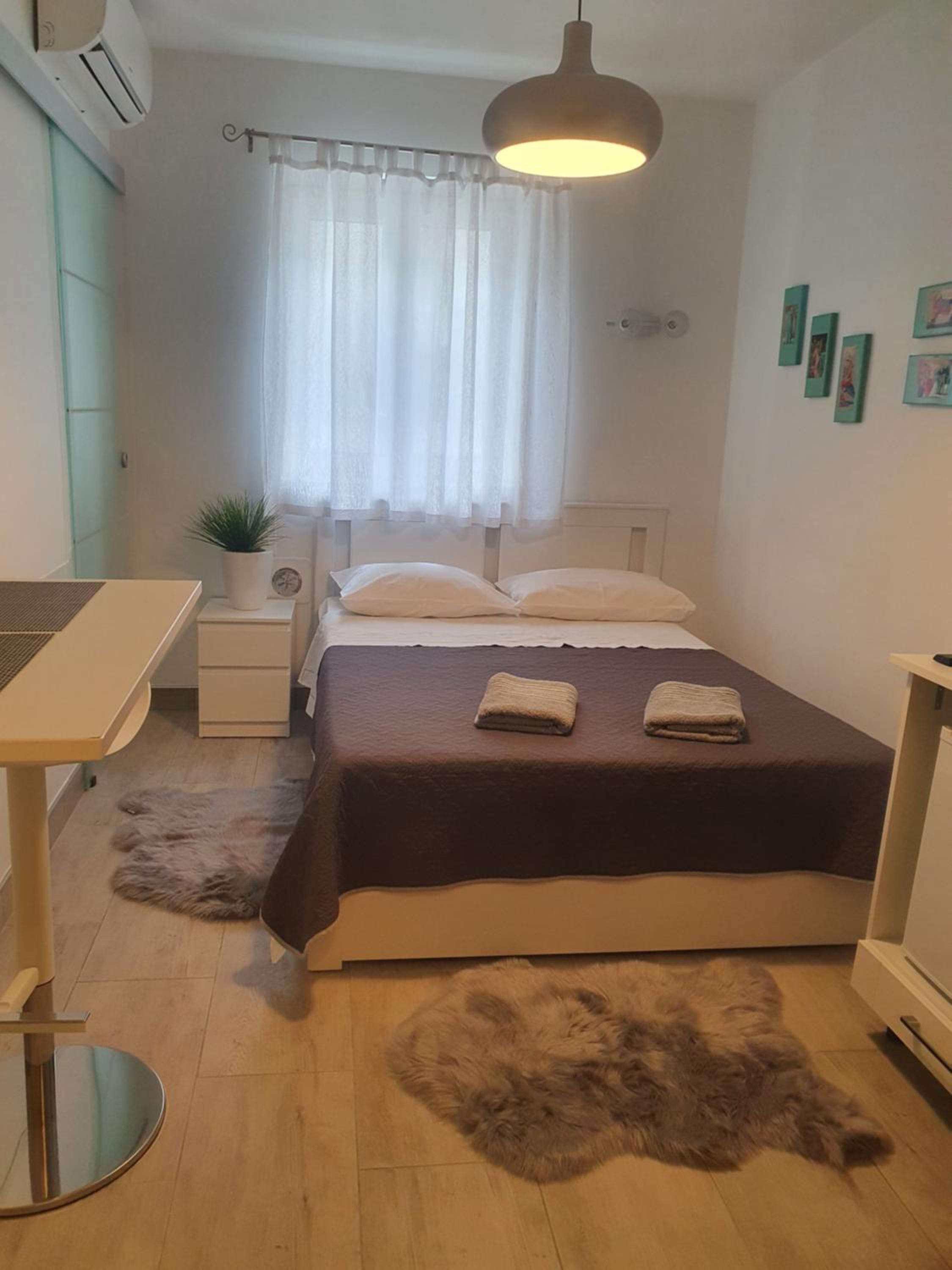 Double Room - Photo 14