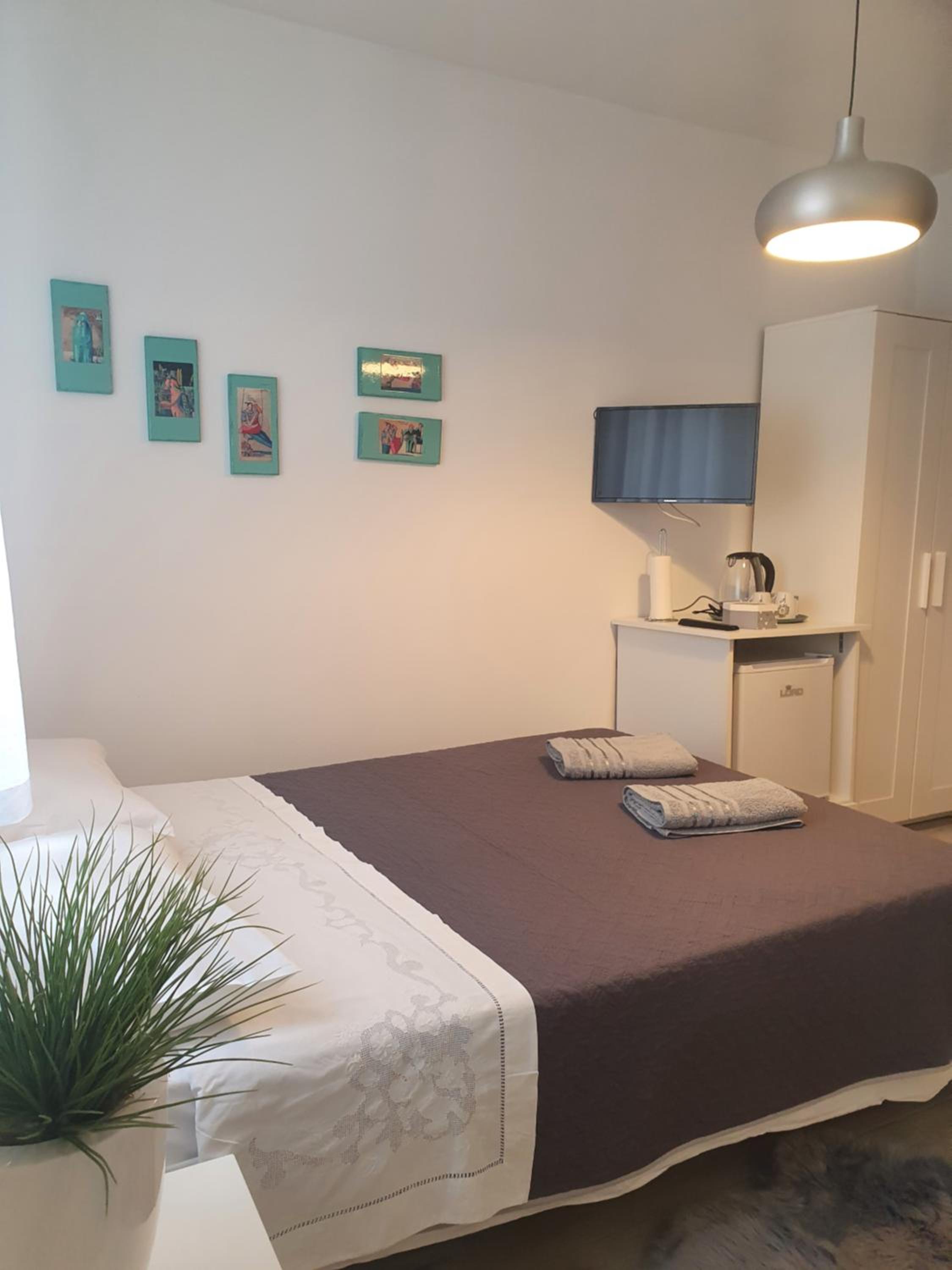 Double Room - Photo 1