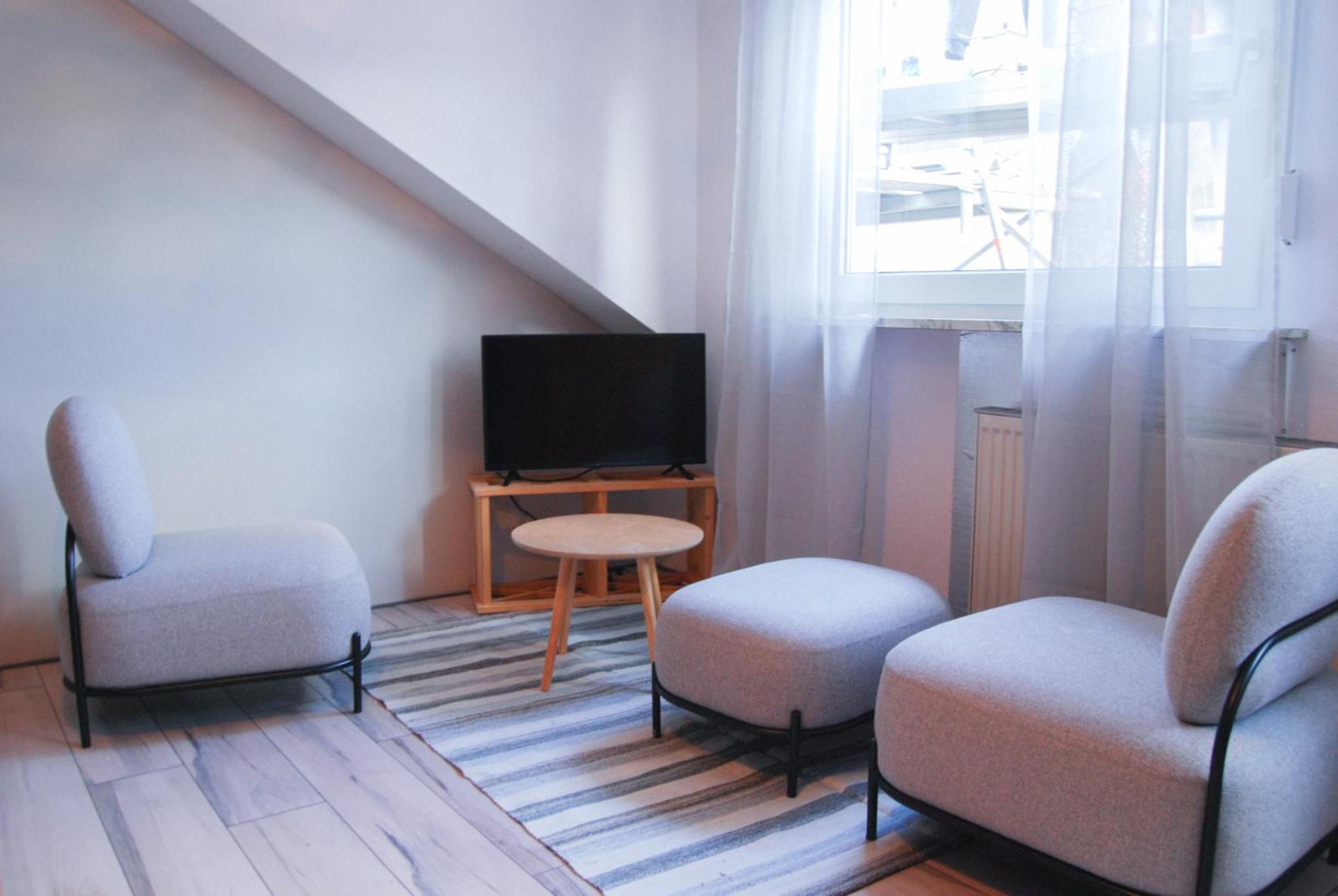 Studio Apartment photo 3