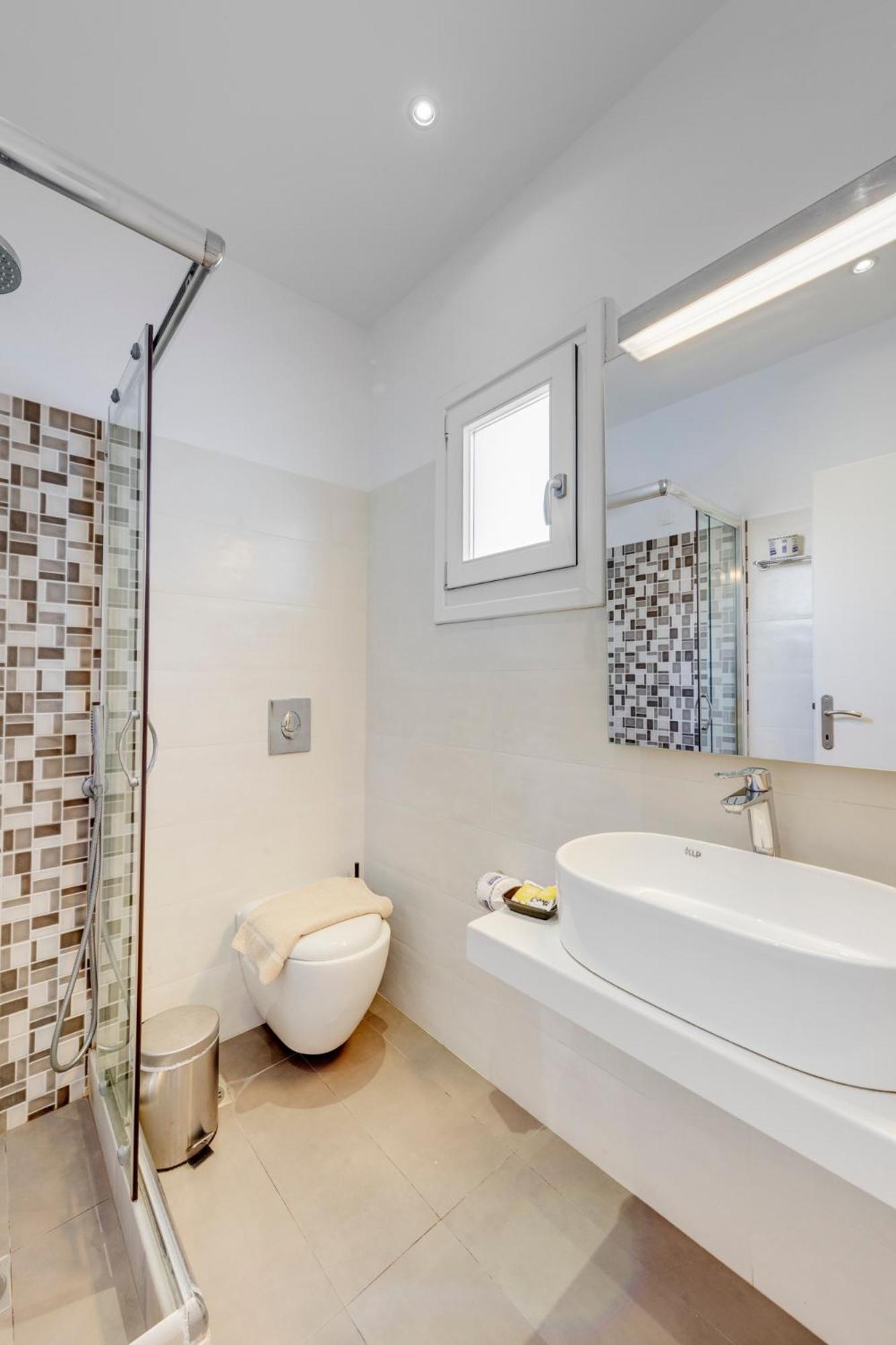Classic Triple Room - Photo 2