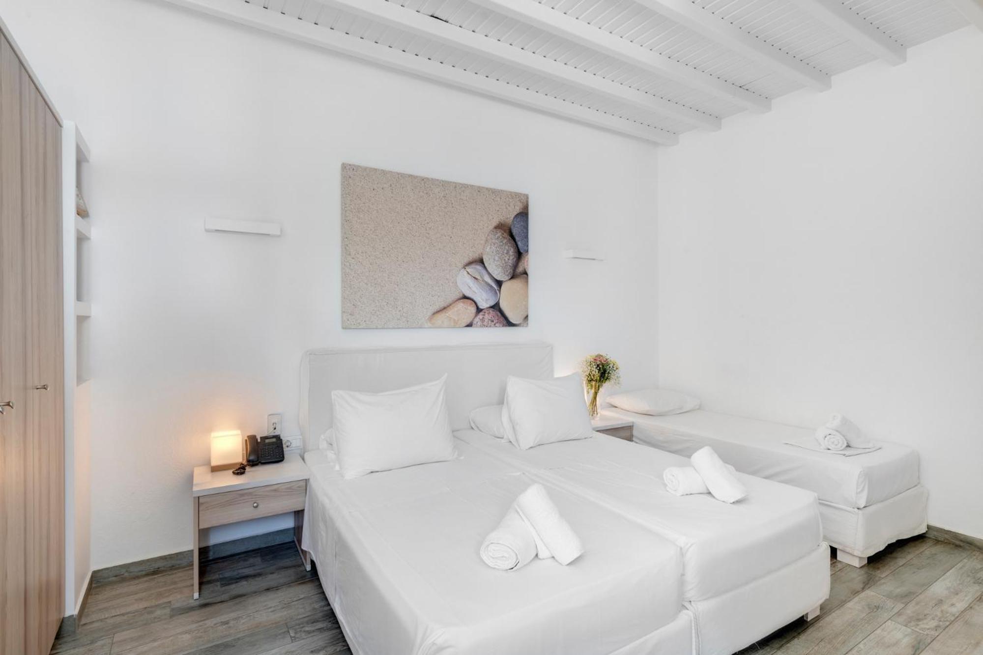 Classic Triple Room - Photo 5