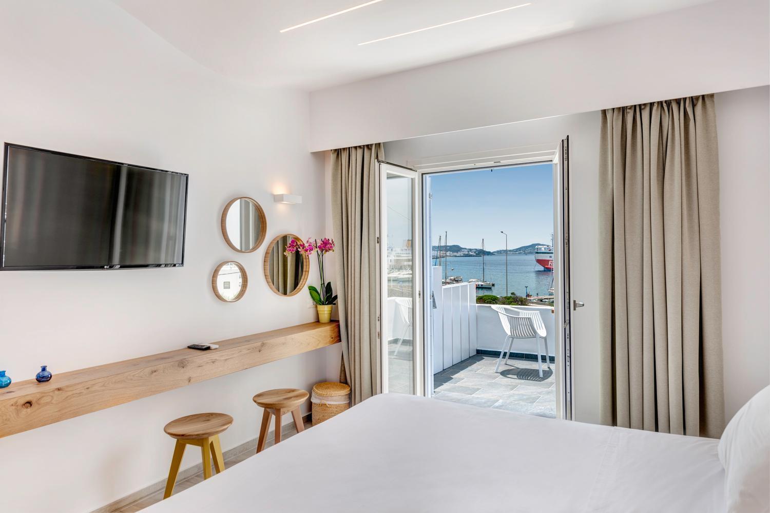 Deluxe Double or Twin Room with Sea View - Photo 4