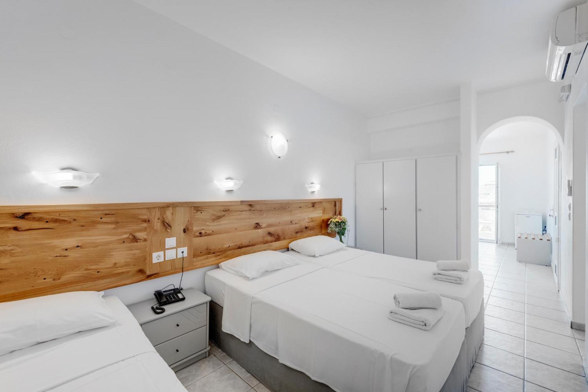 Quadruple Room - Photo 3