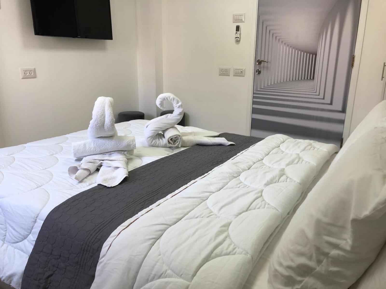 Deluxe Suite - Photo 3