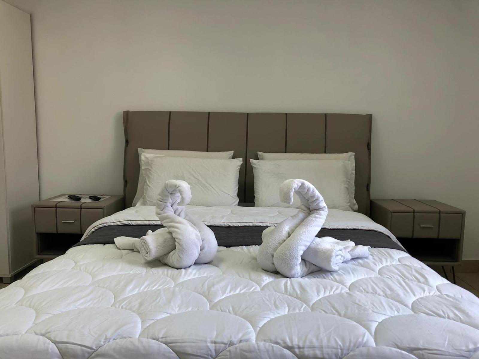 Deluxe Suite - Photo 10
