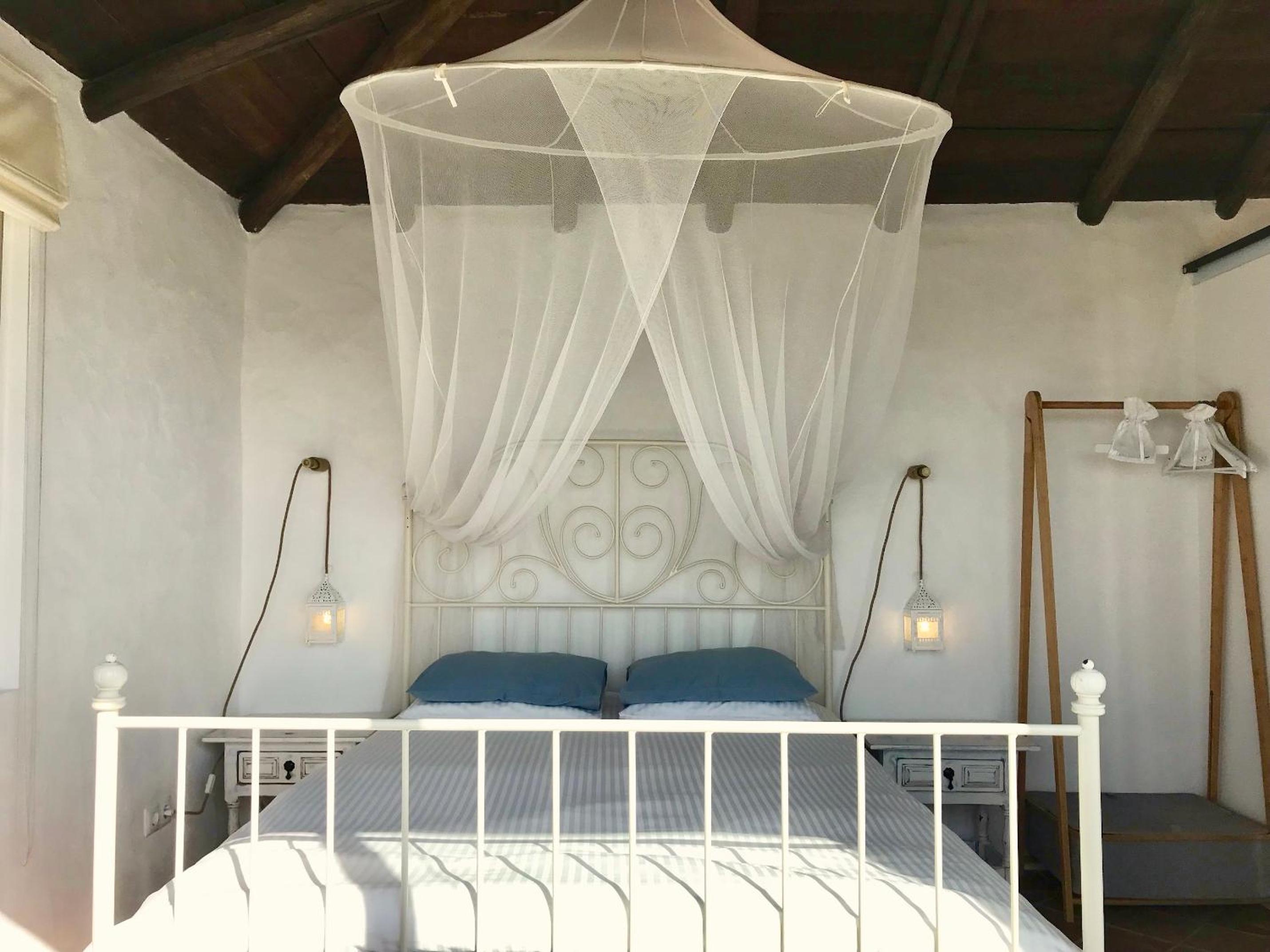 Double Room with Sea View - Photo 1