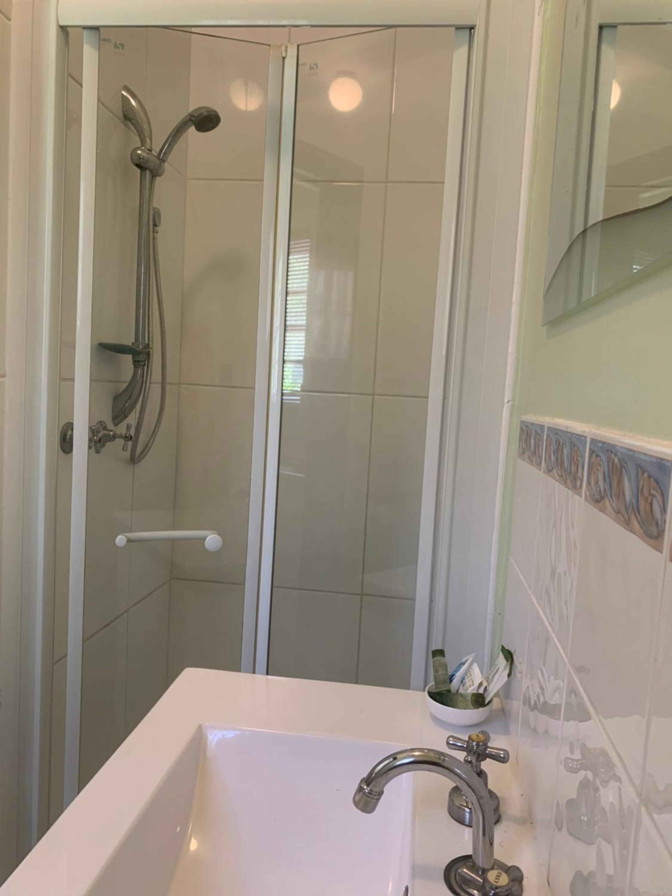 Studio Apartment - Photo 34