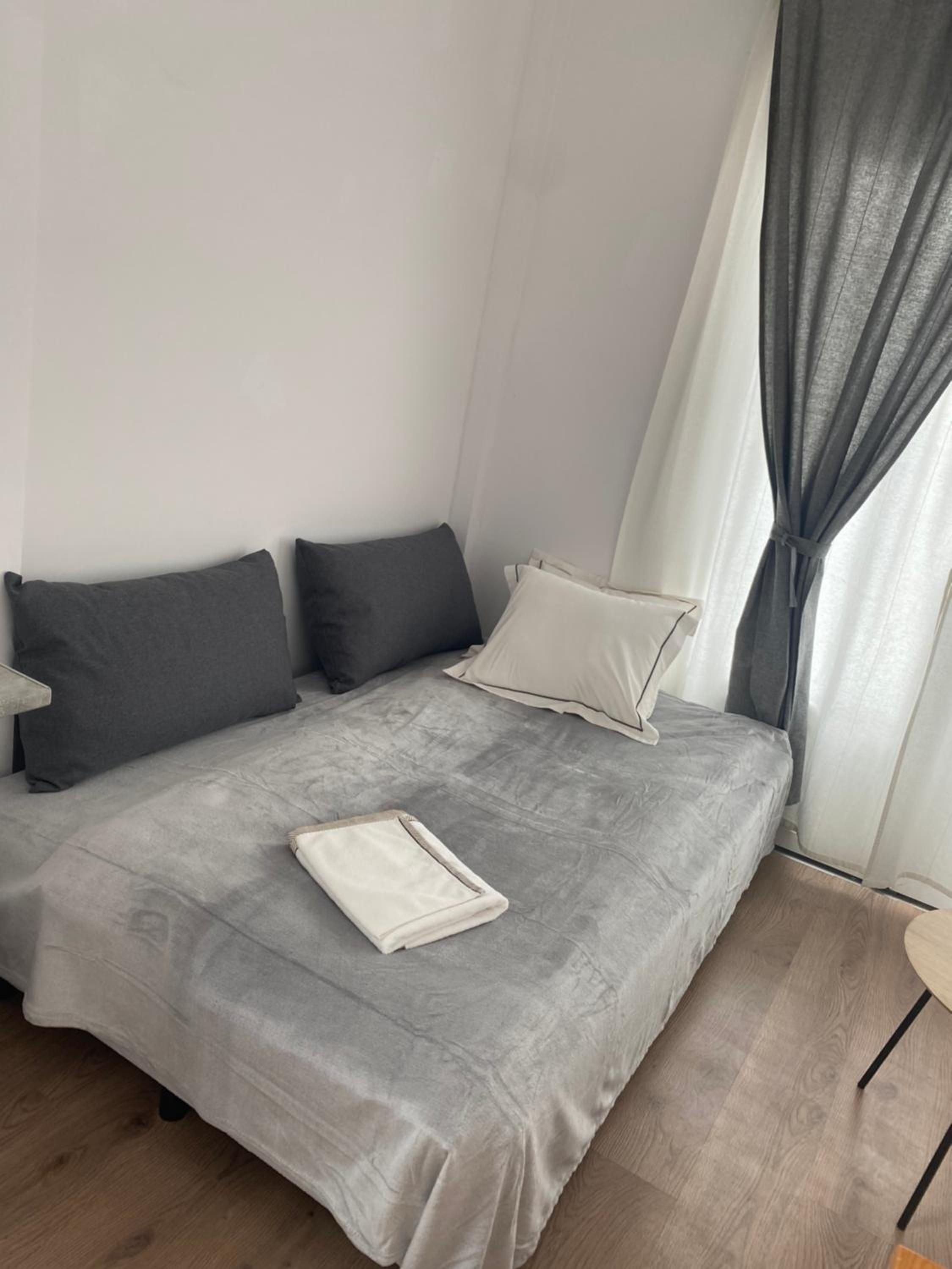 Two-Bedroom Apartment - Photo 5